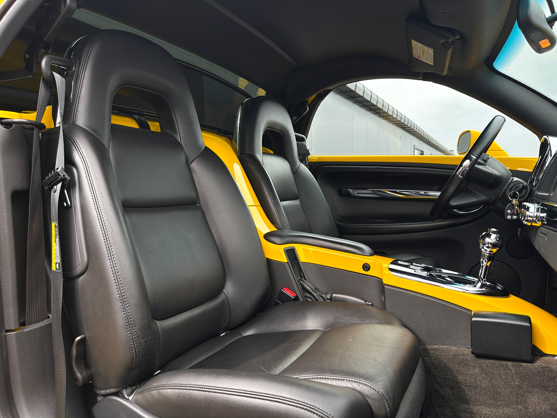 CHEVROLET SSR Roadster V8-image-12