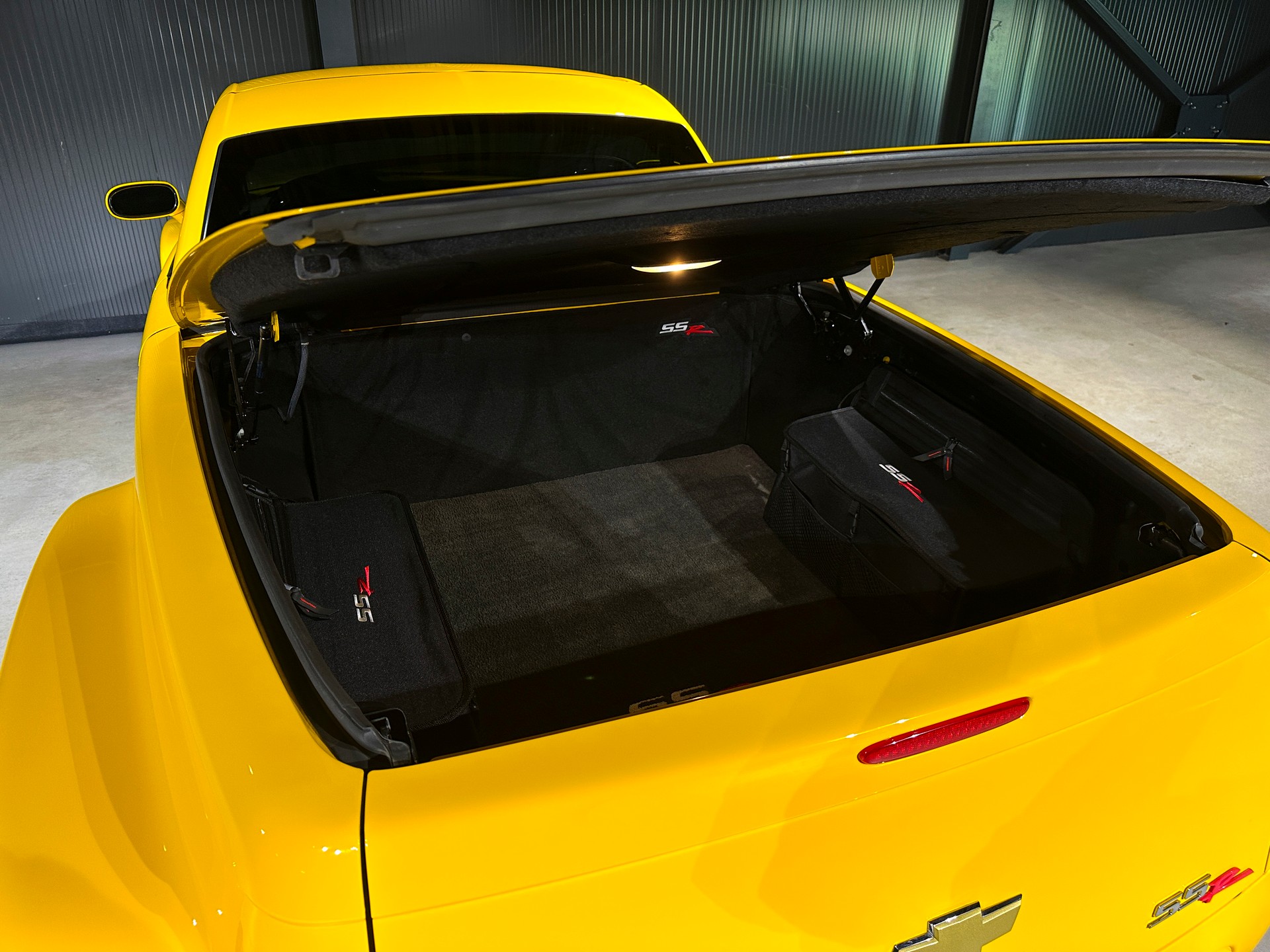 CHEVROLET SSR Roadster V8-image-21