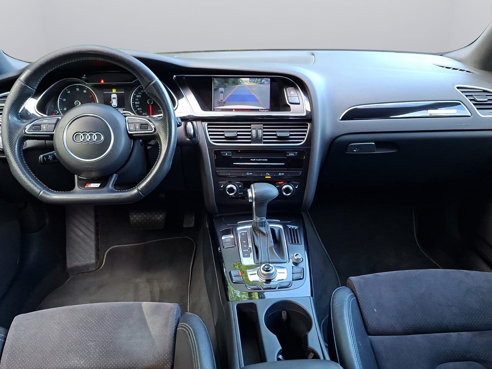 AUDI A4 Avant 2.0 TFSI quattro s-tronic-image-12