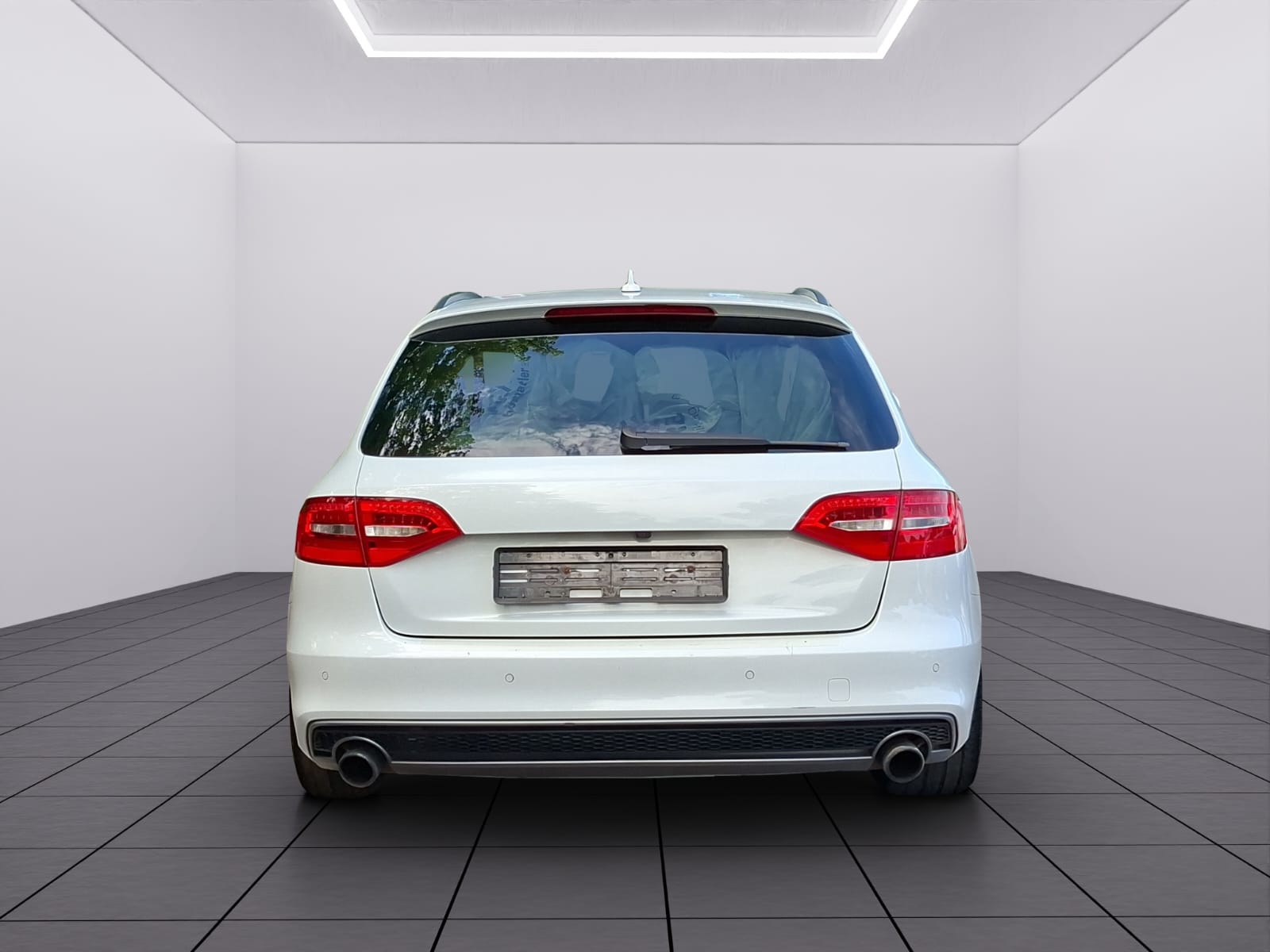 AUDI A4 Avant 2.0 TFSI quattro s-tronic-image-5