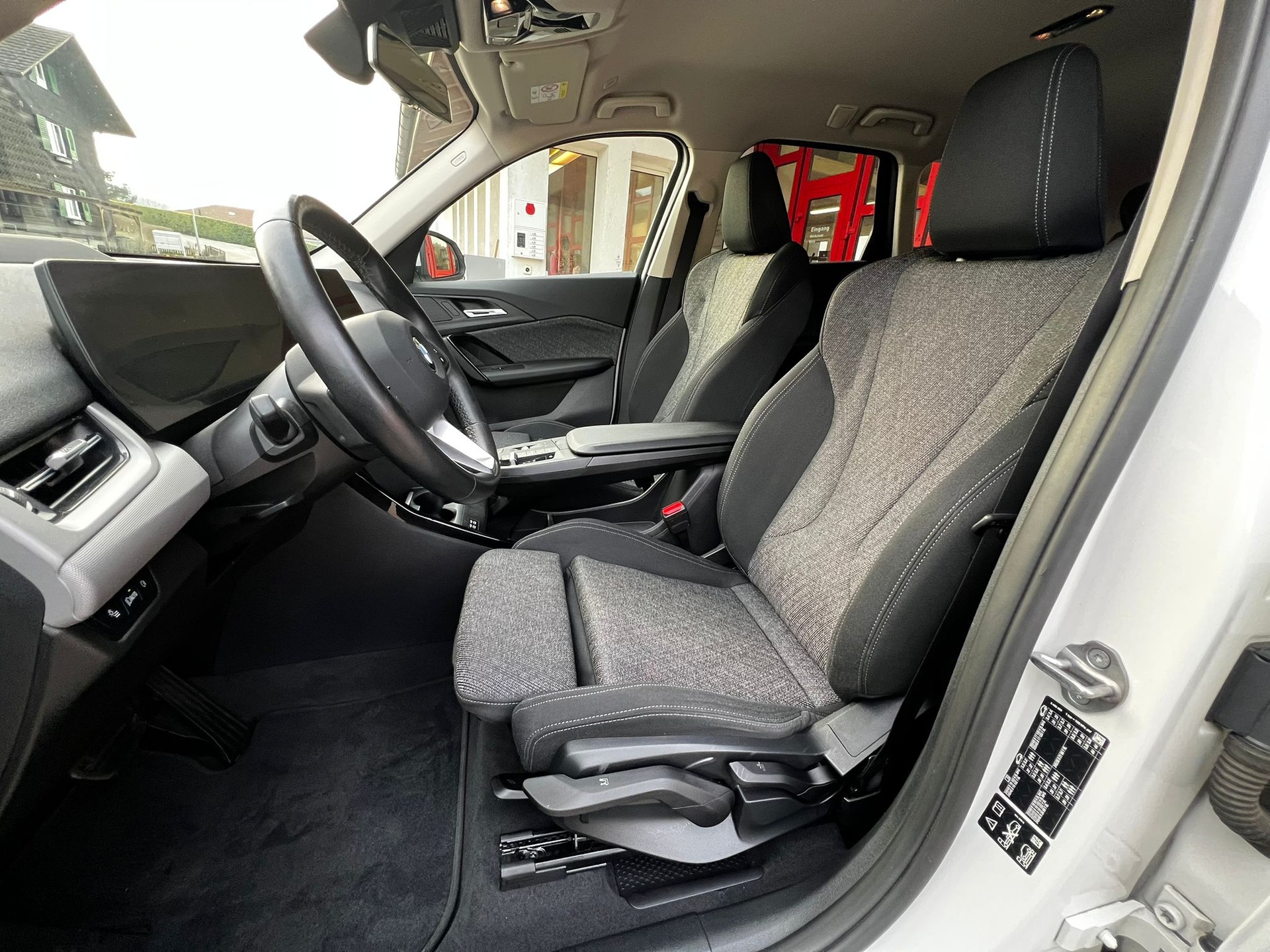 BMW X1 xDrive 20d 48V xLine-image-13