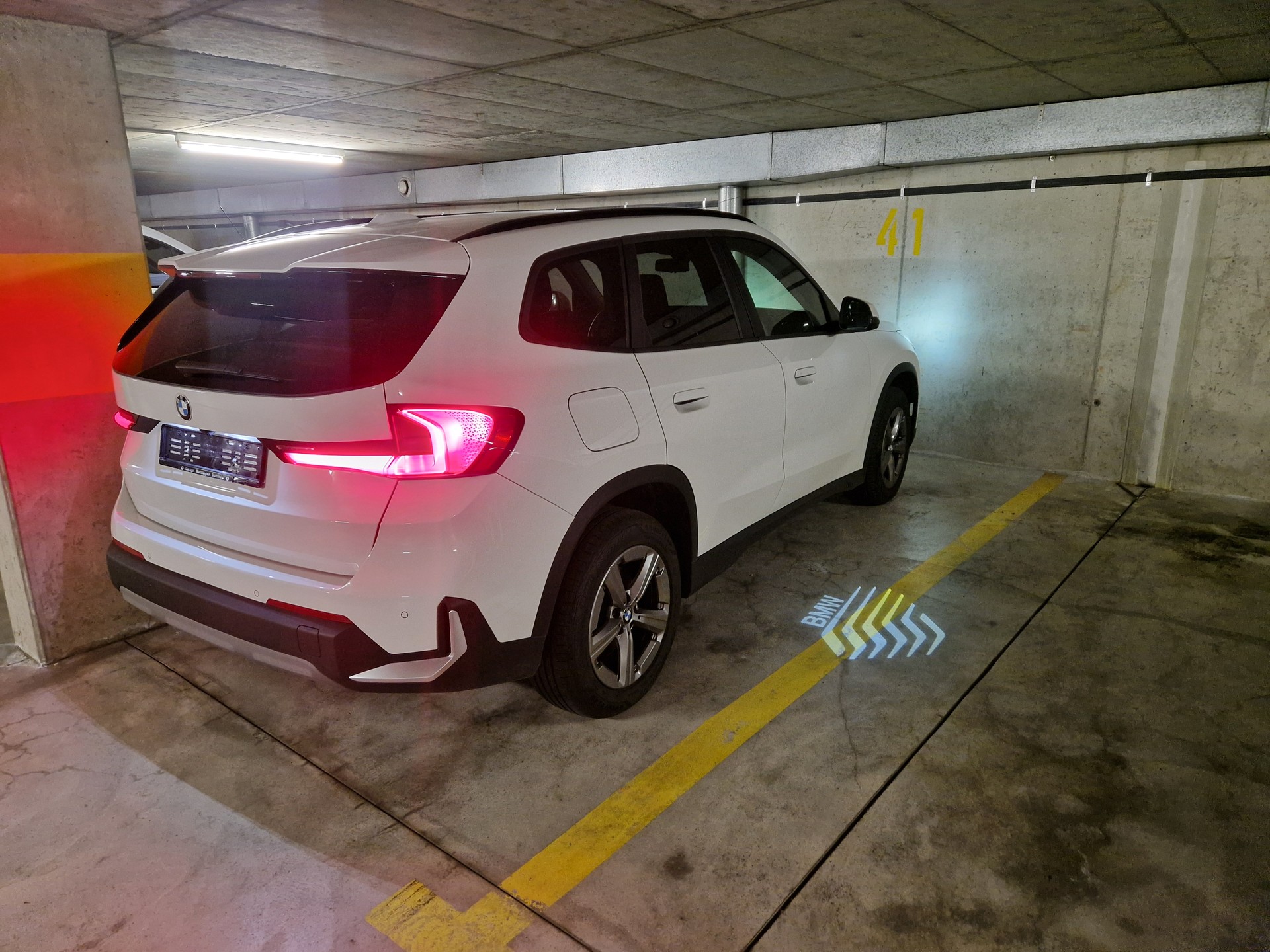 BMW X1 xDrive 20d 48V xLine-image-6