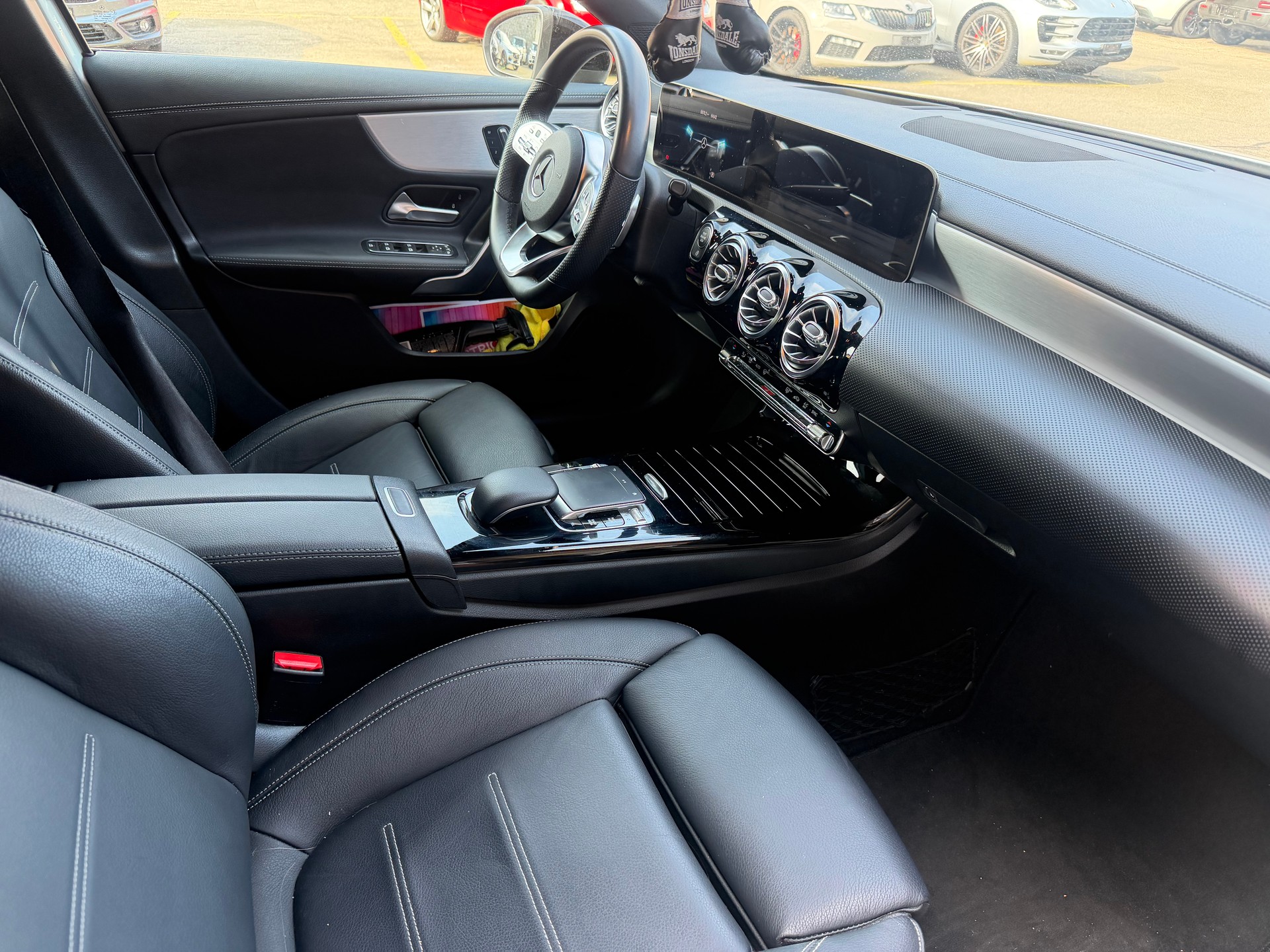 MERCEDES-BENZ A 250 4Matic AMG Line 4Matic 7G-DCT-image-10