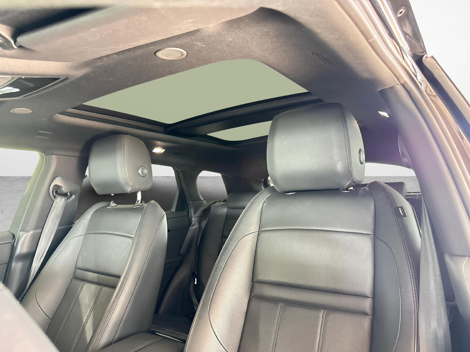 LAND ROVER Range Rover Evoque 2.0 T Dynamic SE + Pneumatici invernali & Servizi inclusi-image-10
