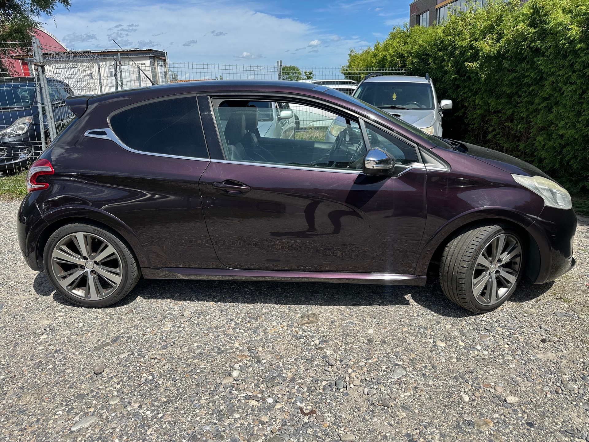 PEUGEOT 208 1.6 Turbo XY-image-3
