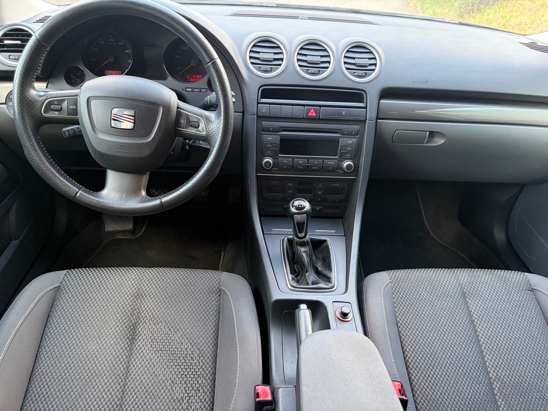 SEAT Exeo ST 1.8 TSI Reference-image-9