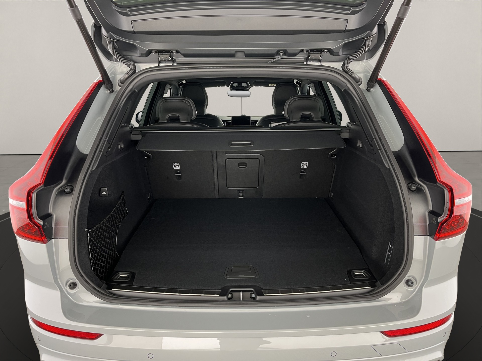 VOLVO XC60 2.0 T8 TE Black Edition eAWD-image-5