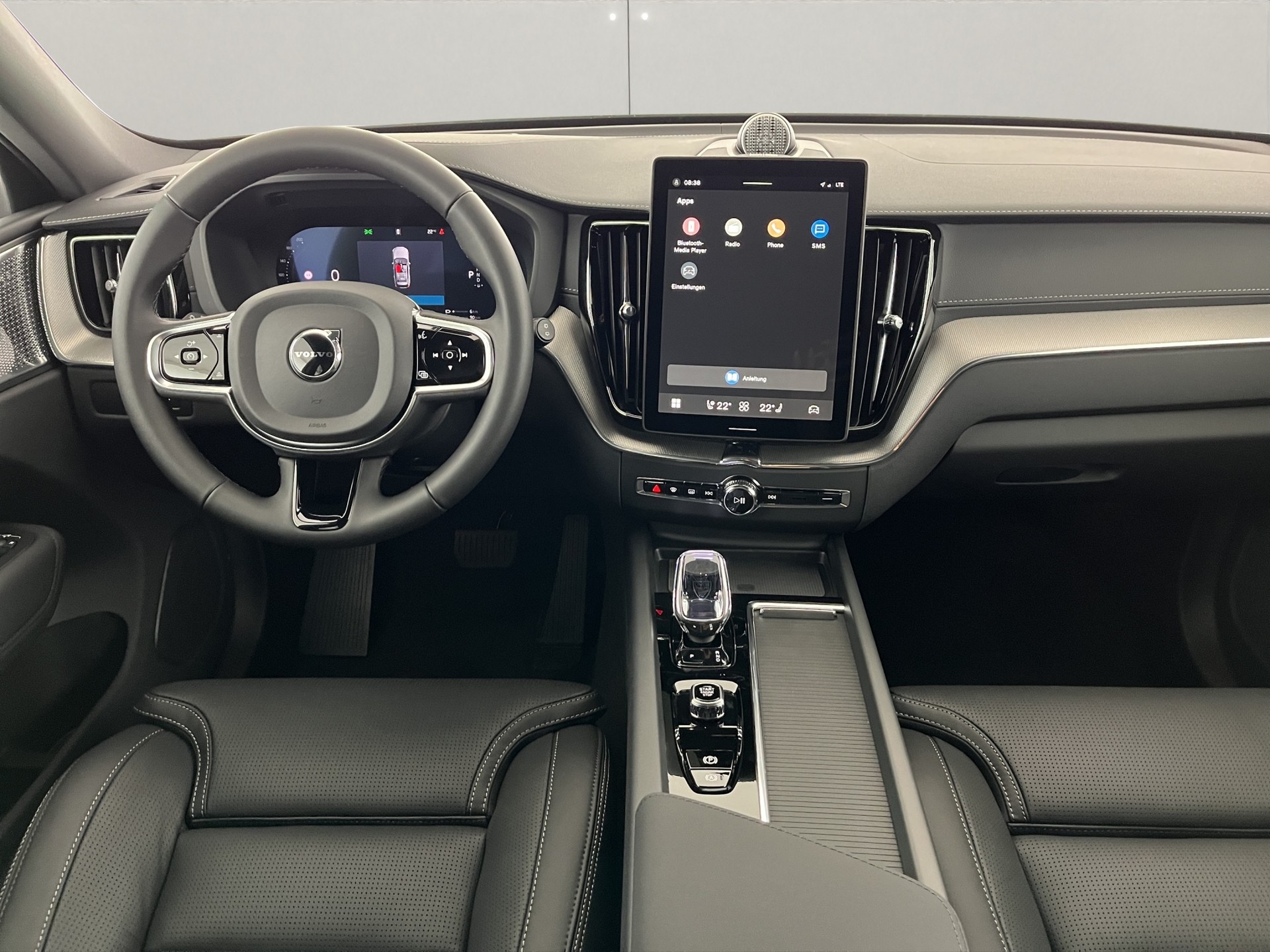 VOLVO XC60 2.0 T8 TE Black Edition eAWD-image-9