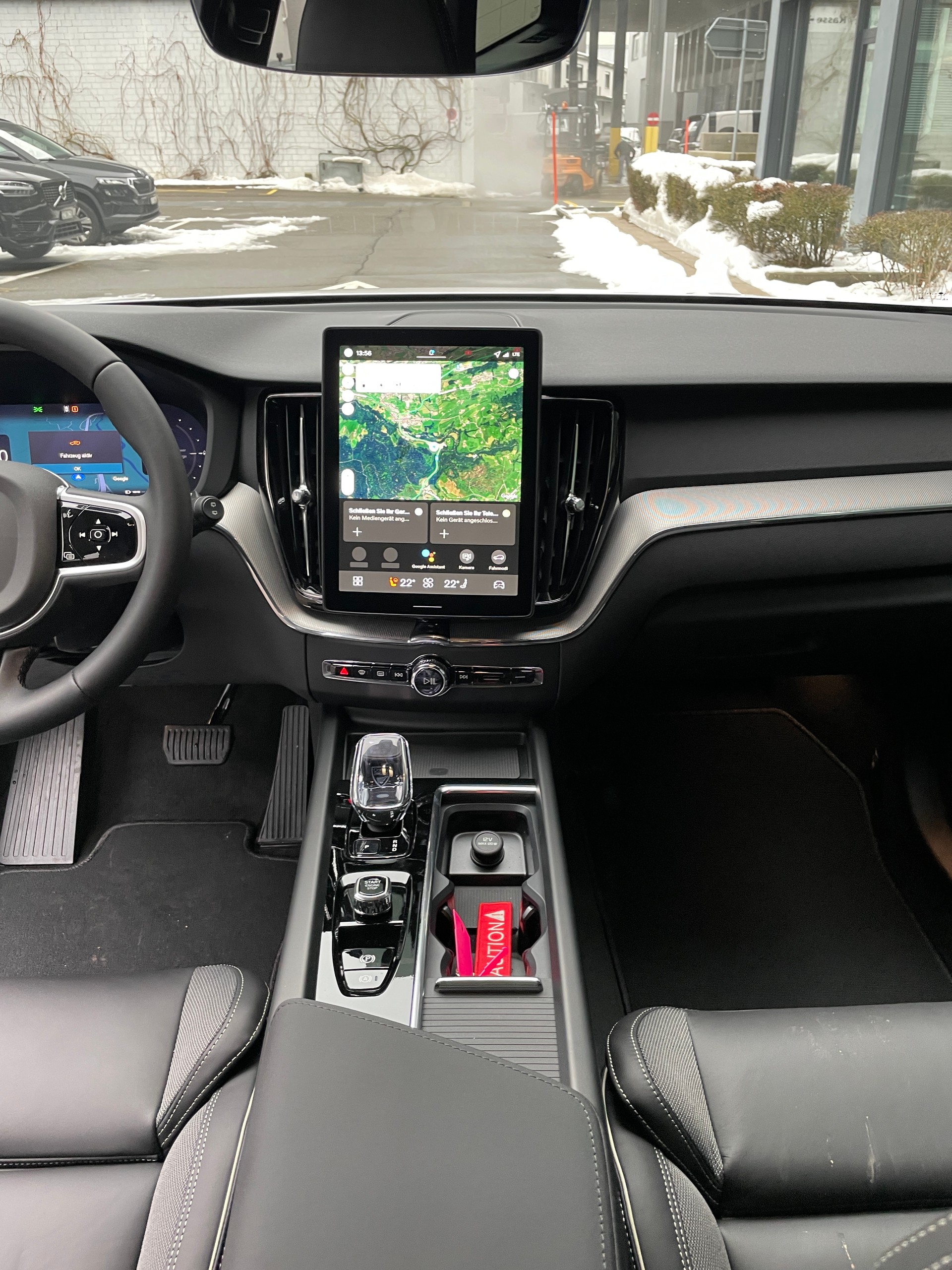 VOLVO XC60 T6 eAWD PluginHybrid Black Edition Geartronic-image-15
