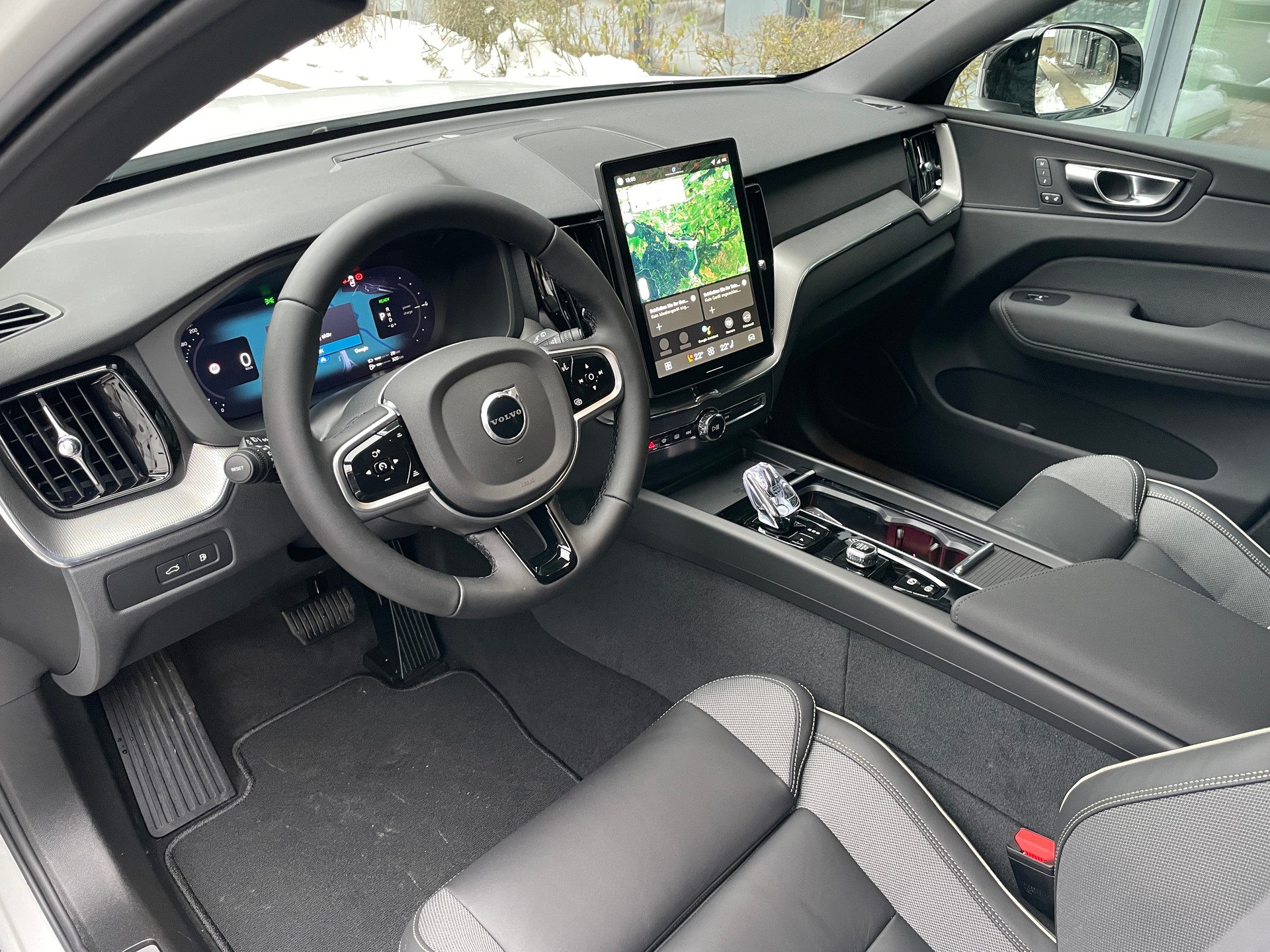 VOLVO XC60 T6 eAWD PluginHybrid Black Edition Geartronic-image-8