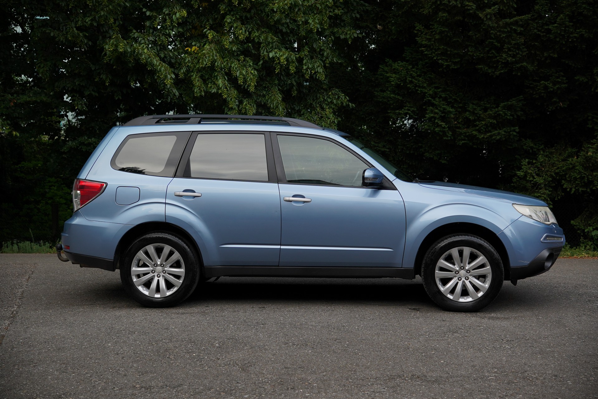 SUBARU Forester 2.0X Swiss Automatic-image-1