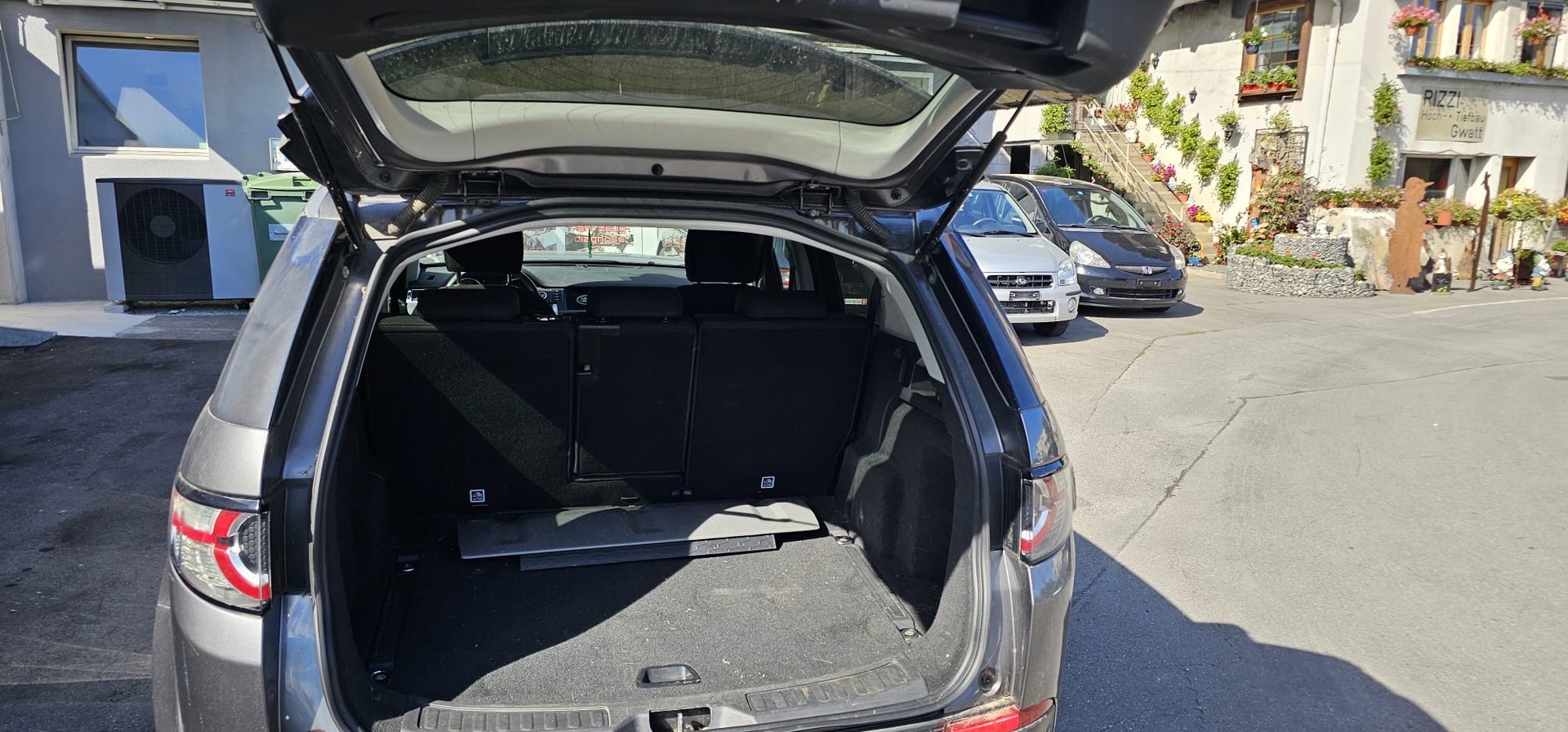 LAND ROVER Discovery Sport 2.0 TD4 HSE AT9-image-8