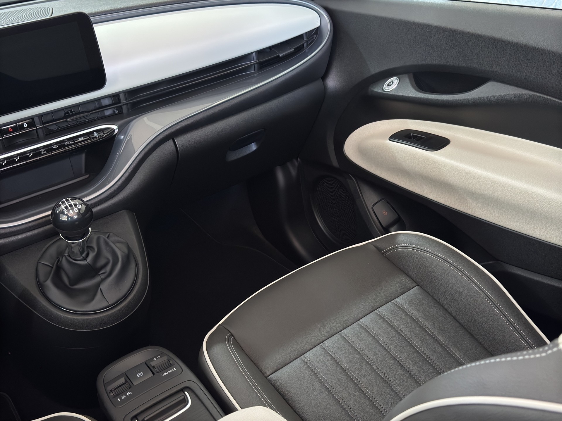 FIAT 500C 1.0 FireFly MHD La Prima "Leder-Navi-RF.-Kamera"-image-18