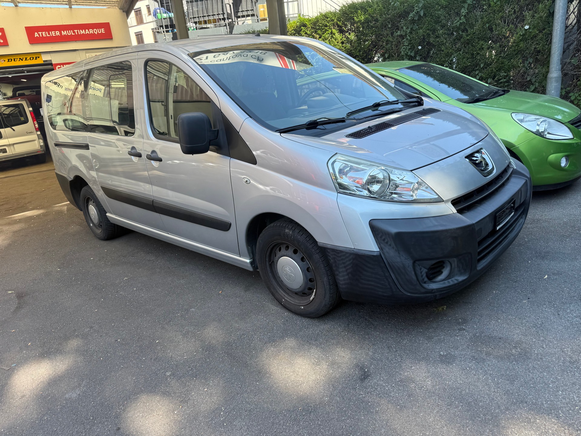 PEUGEOT Expert Tepee 2.0 HDi Confort L2-image-0