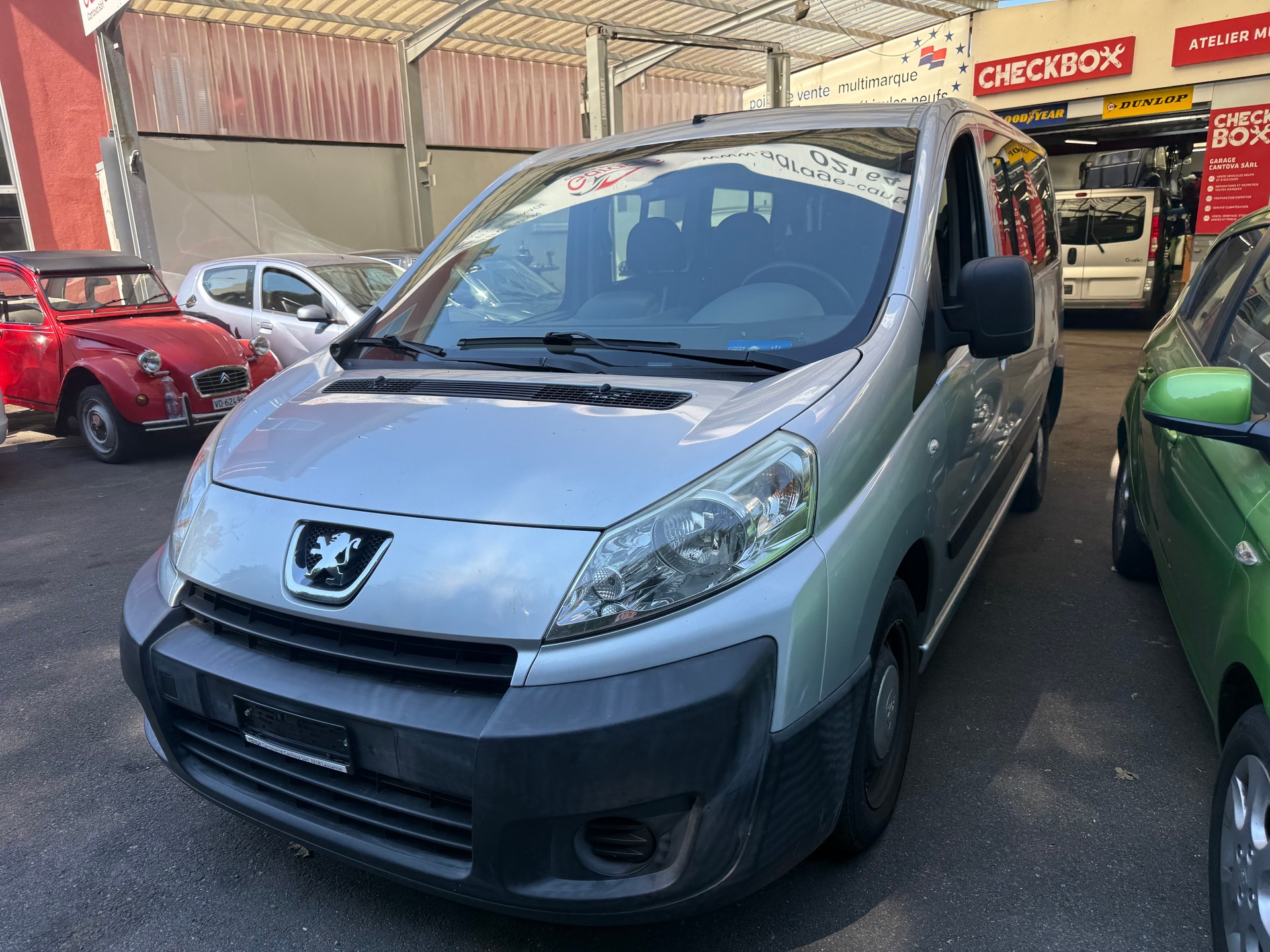 PEUGEOT Expert Tepee 2.0 HDi Confort L2-image-4