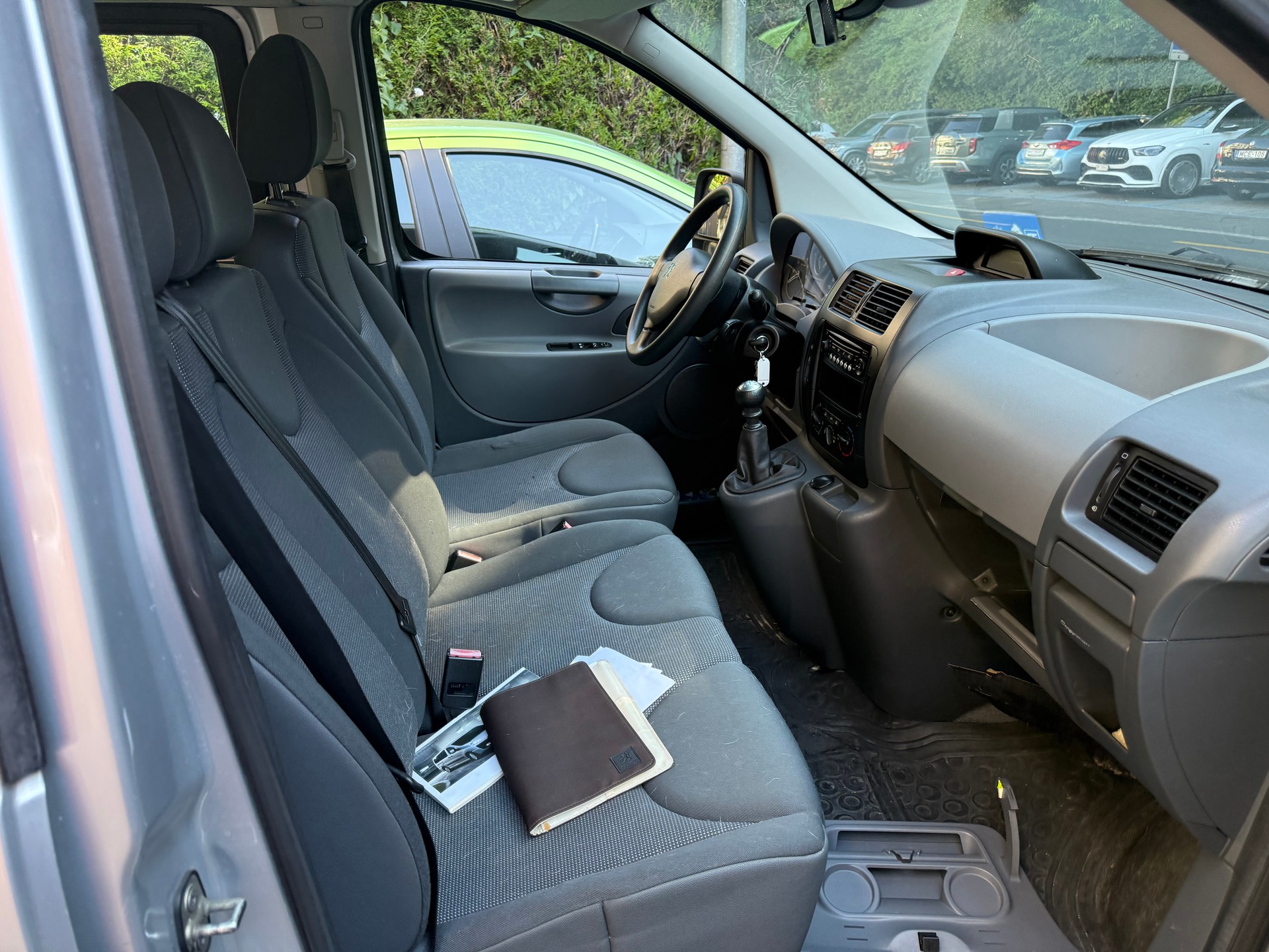 PEUGEOT Expert Tepee 2.0 HDi Confort L2-image-5
