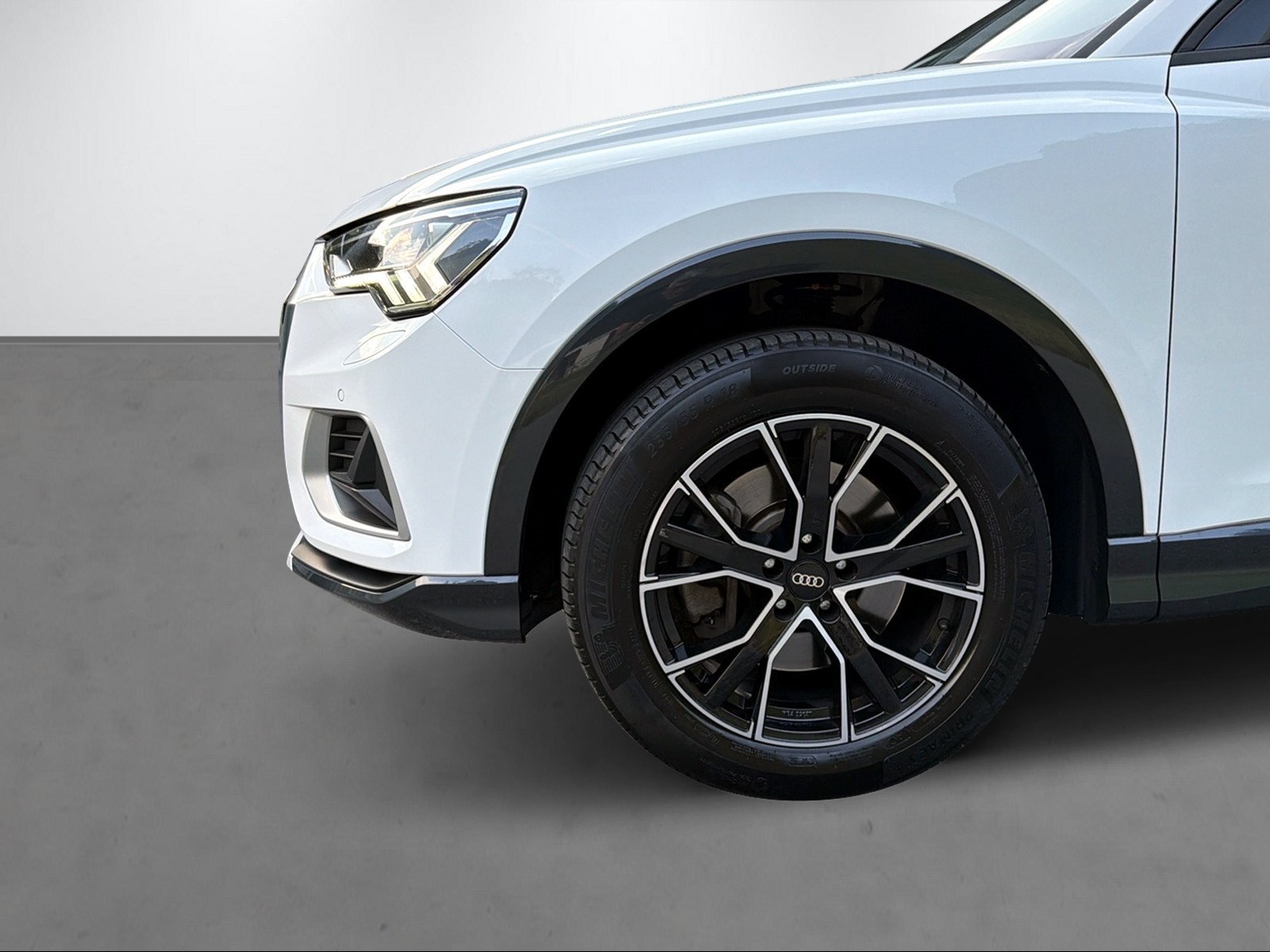 AUDI Q3 2.0 40 TDI Advanced quattro S-Tronic-image-2