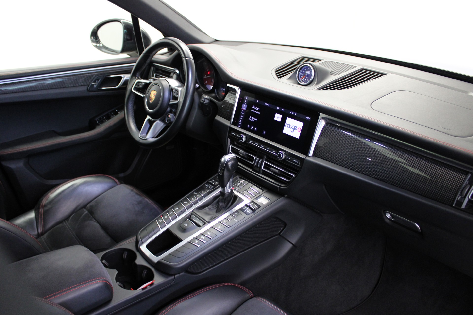 PORSCHE Macan GTS PDK-image-5