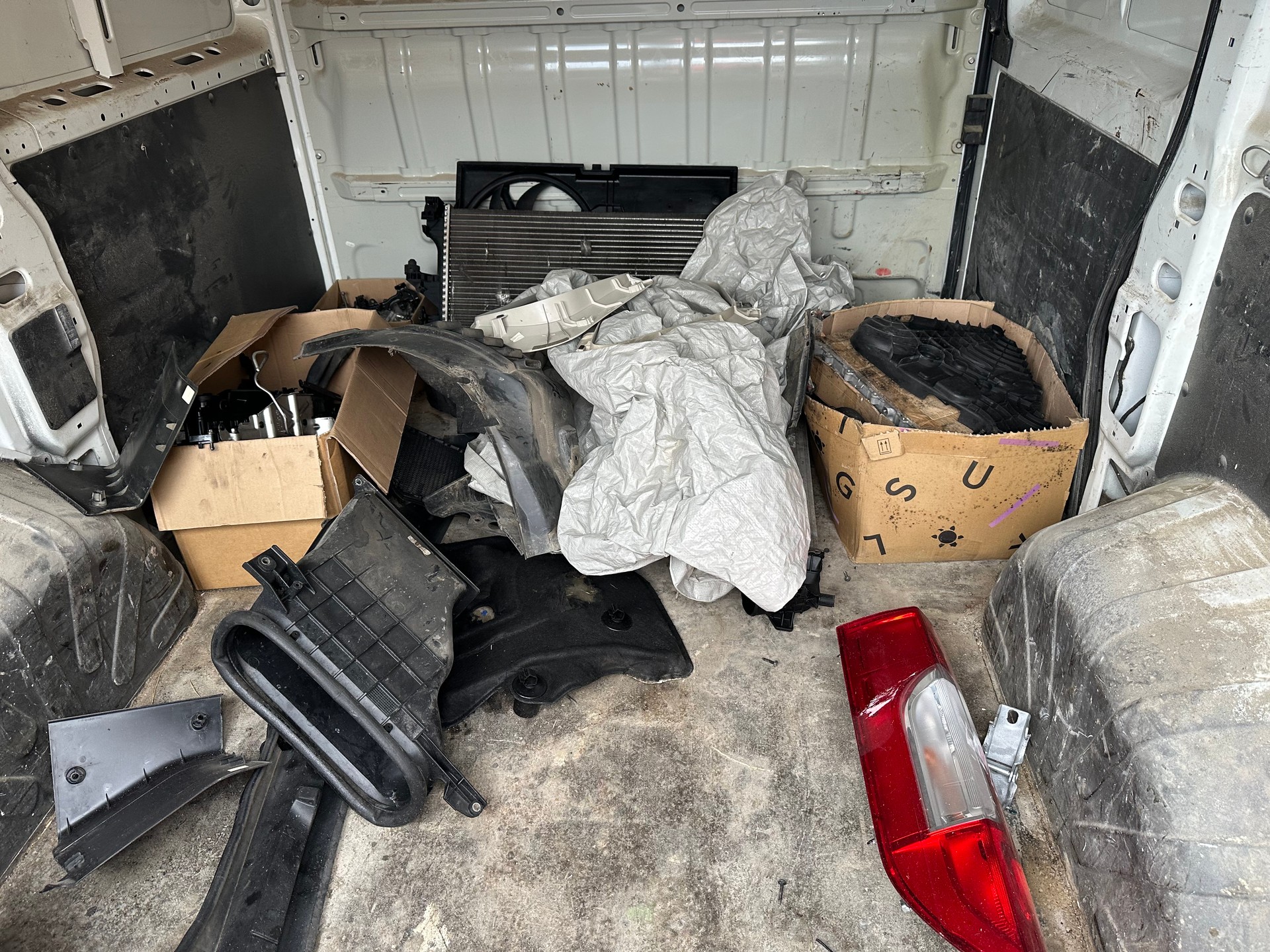 PEUGEOT Boxer 2.0 HDI 330 Active L1H1 FIXPREIS-image-20