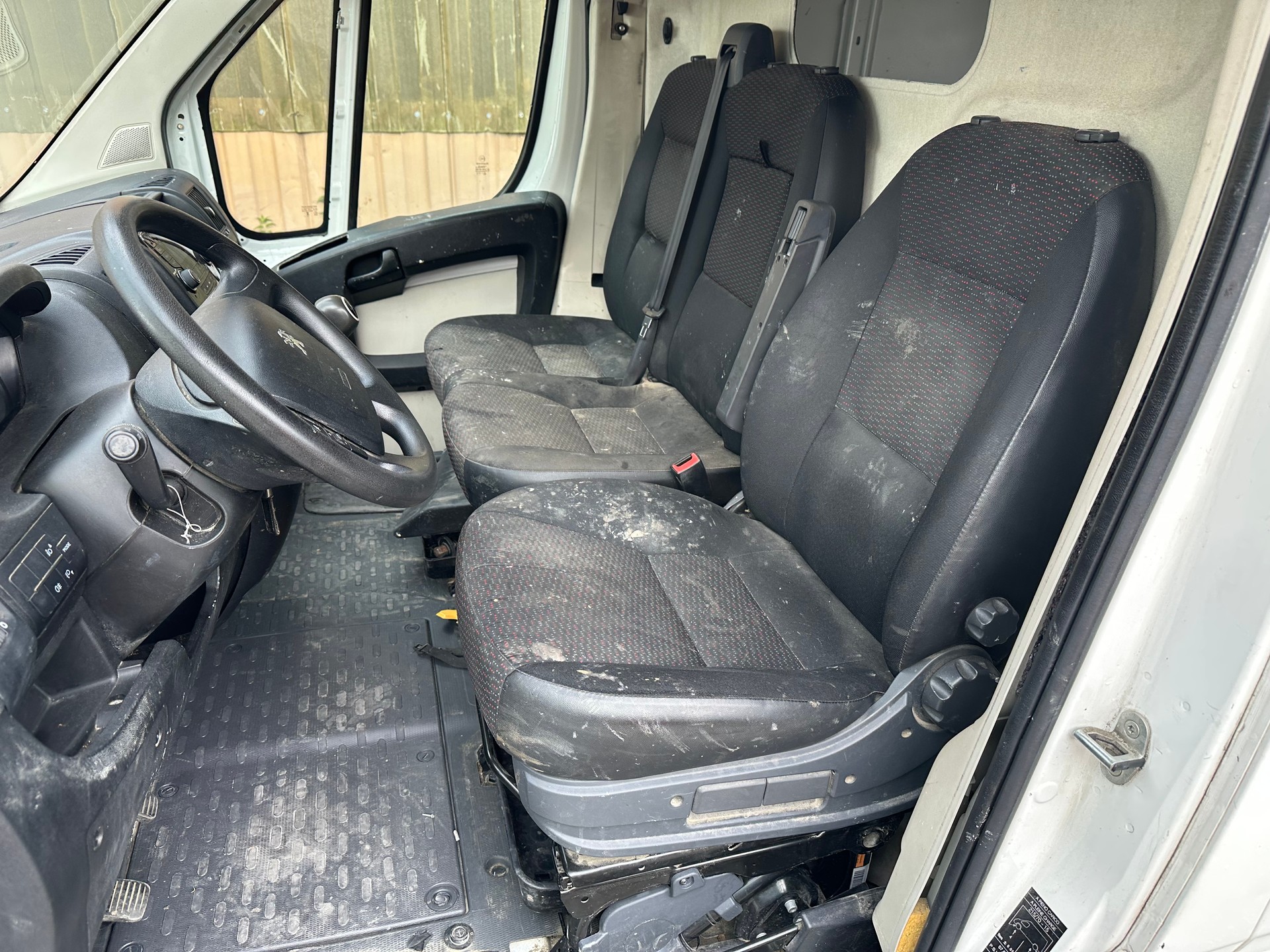 PEUGEOT Boxer 2.0 HDI 330 Active L1H1 FIXPREIS-image-12