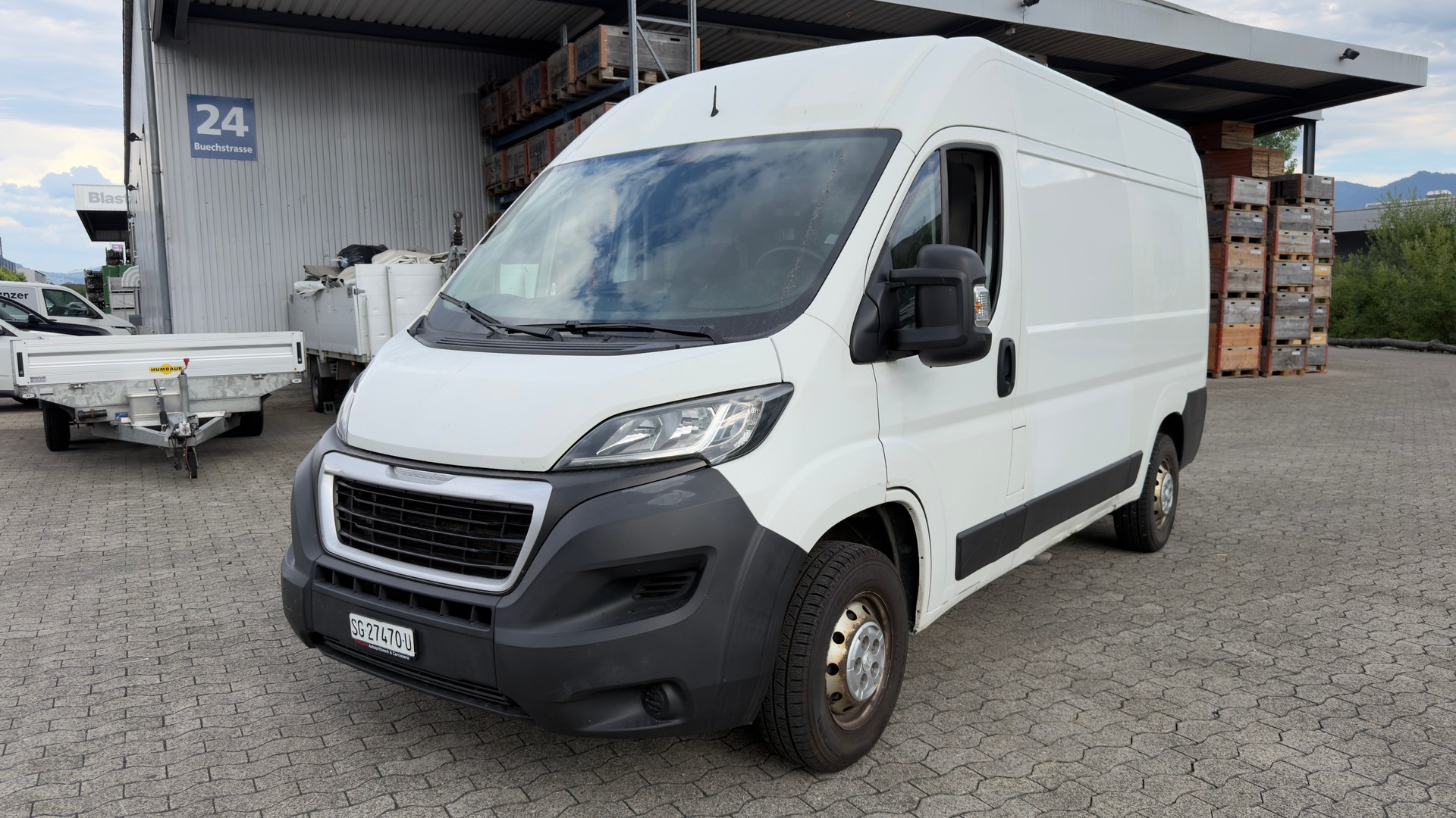 PEUGEOT Boxer 2.0 HDI 333 Allure L2H2-image-0
