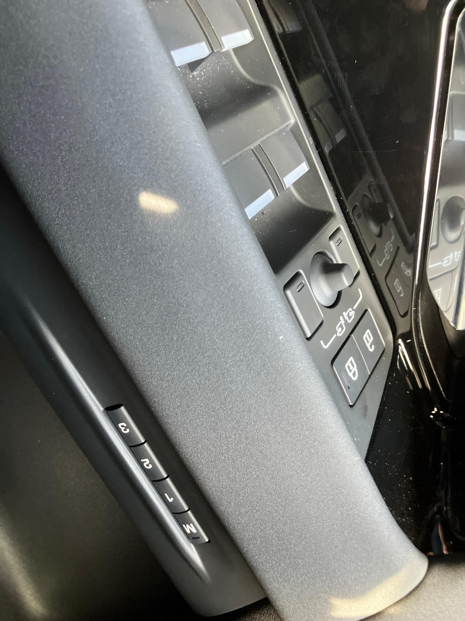 LAND ROVER Range Rover Evoque 1.5 T 270e S - Ruote invernali incluse-image-13