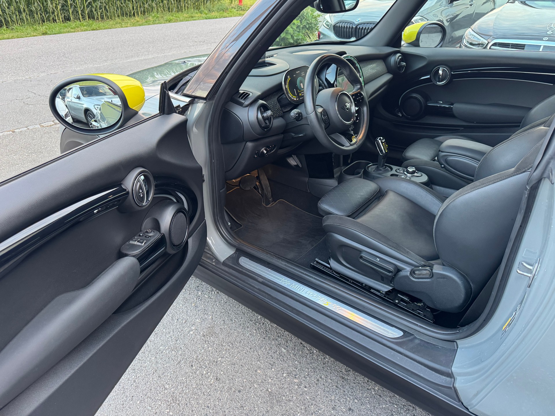 MINI Cooper SE-image-14