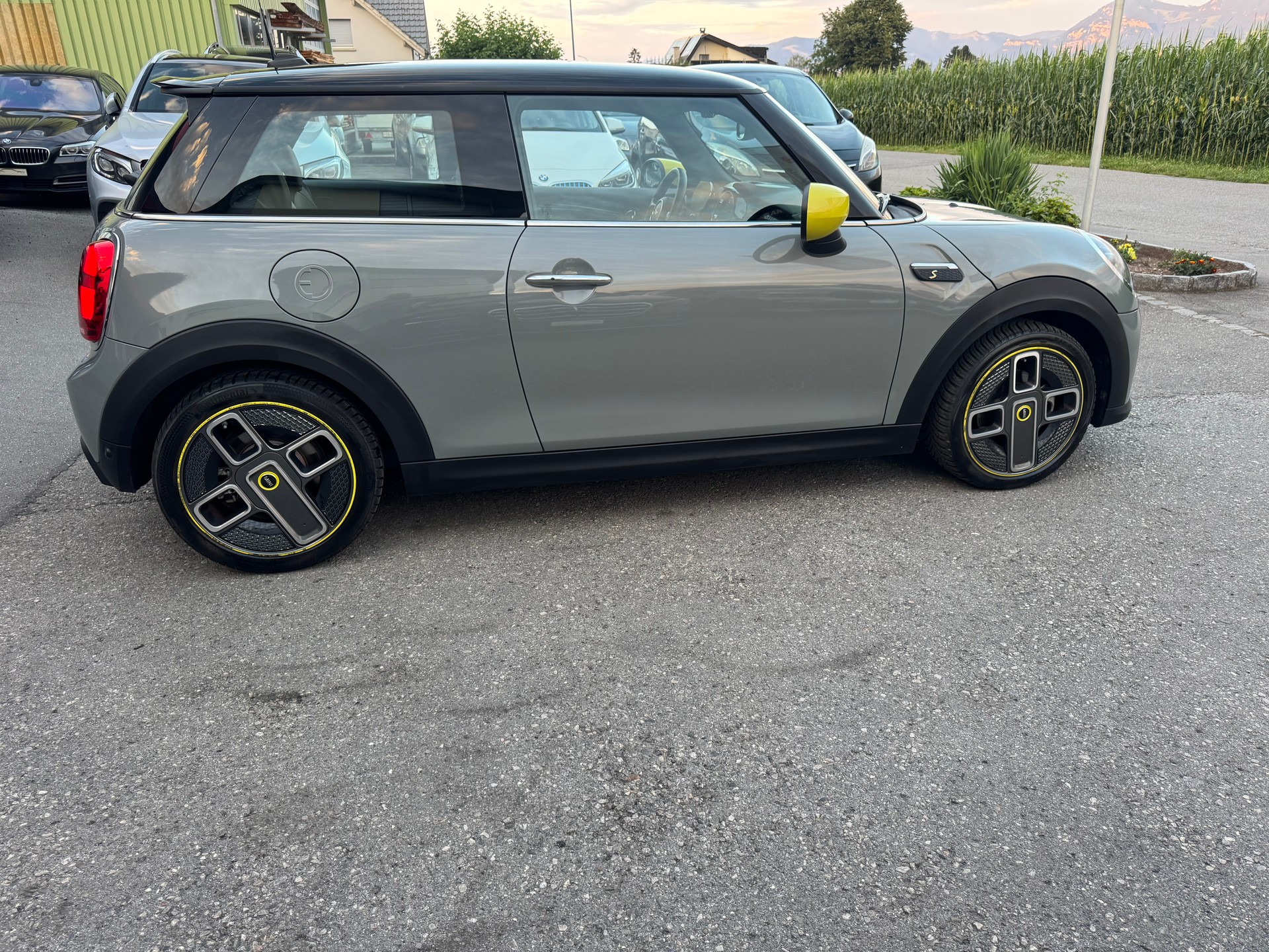 MINI Cooper SE-image-9