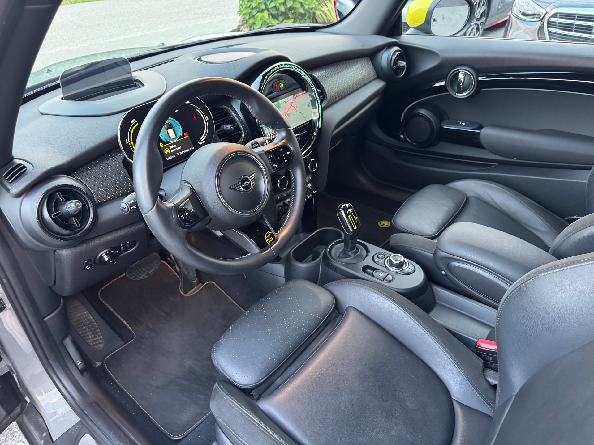 MINI Cooper SE-image-13