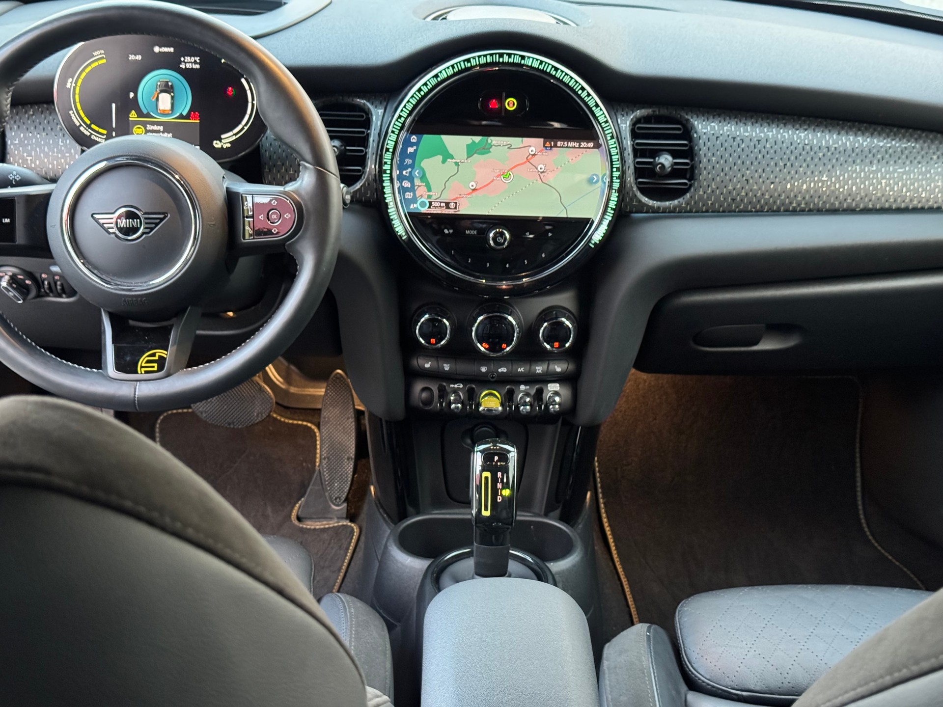 MINI Cooper SE-image-15