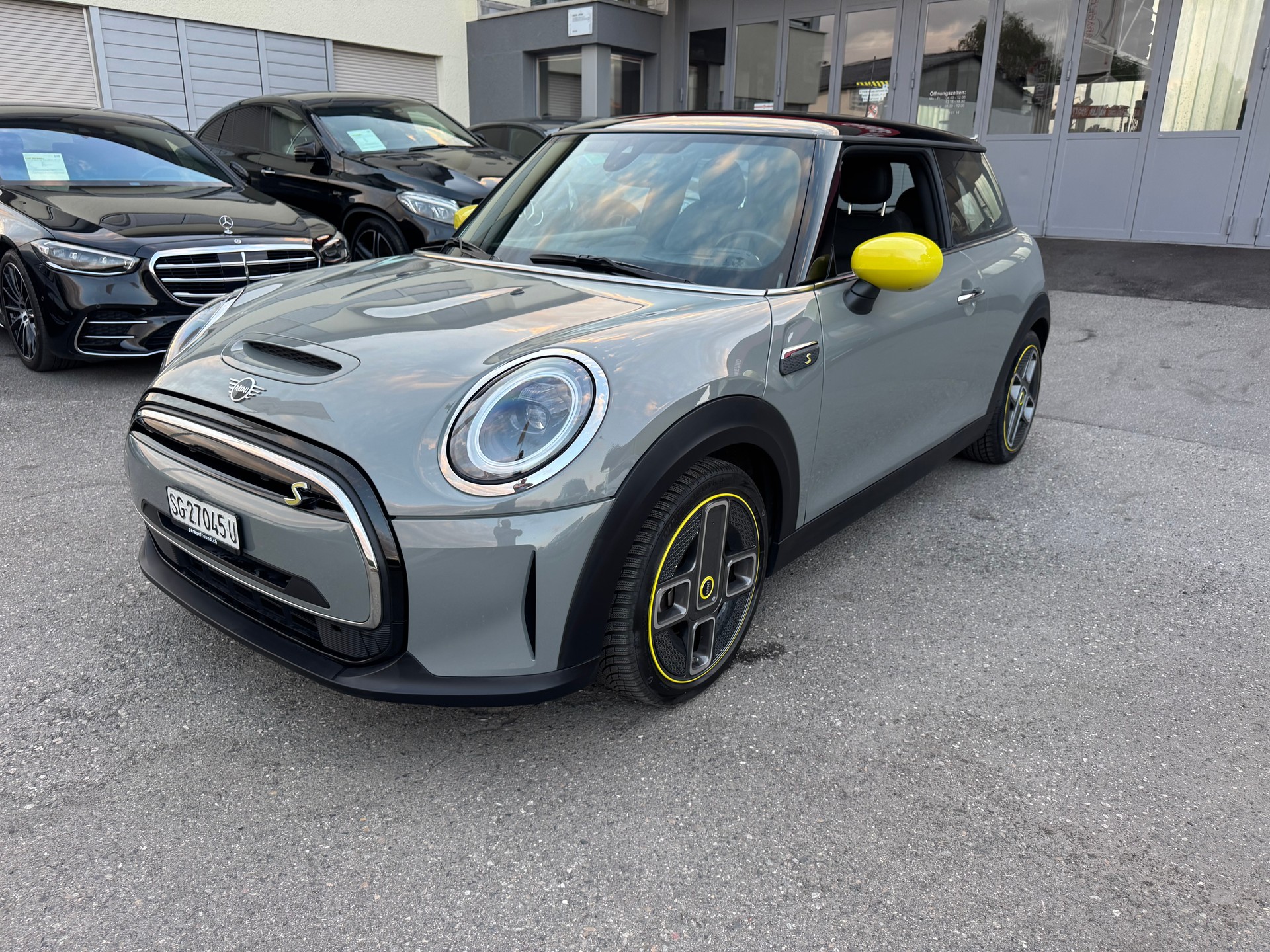 MINI Cooper SE-image-3