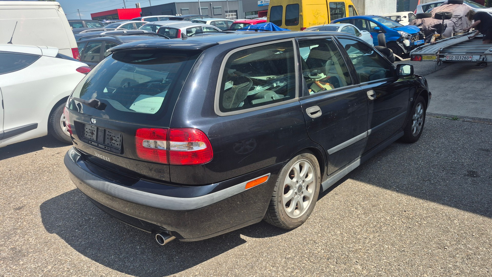 VOLVO V40 1.8 Elegance Edition-image-3