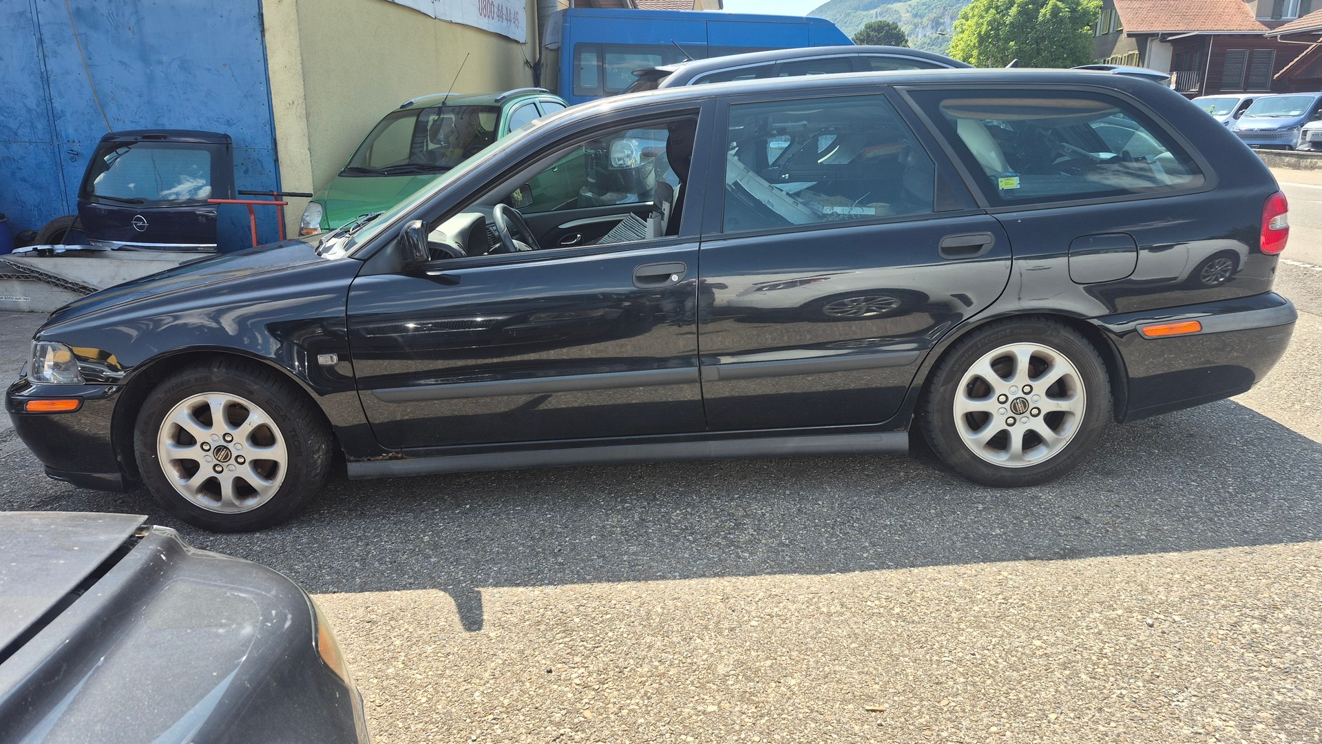 VOLVO V40 1.8 Elegance Edition-image-6