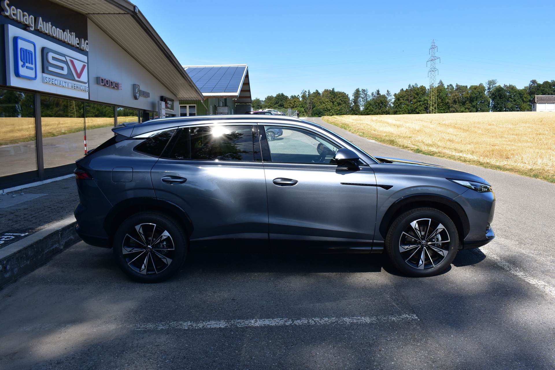 MG HS 1.5 T HEV Luxury-image-2
