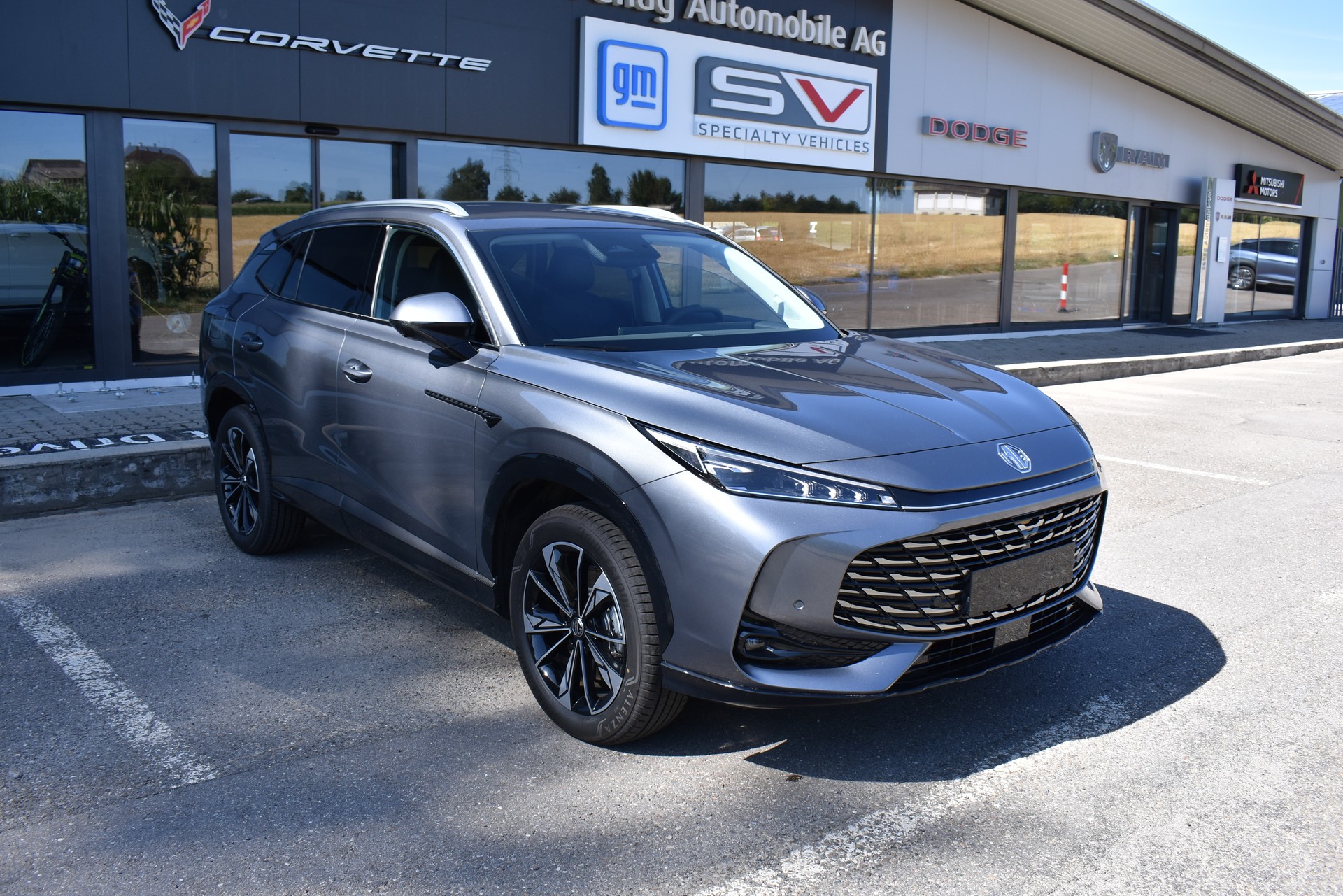 MG HS 1.5 T HEV Luxury-image-1