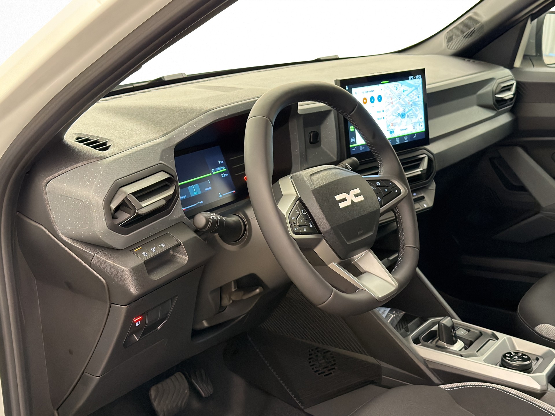 DACIA Duster 1.2 Hybrid Journey 4WD-image-14