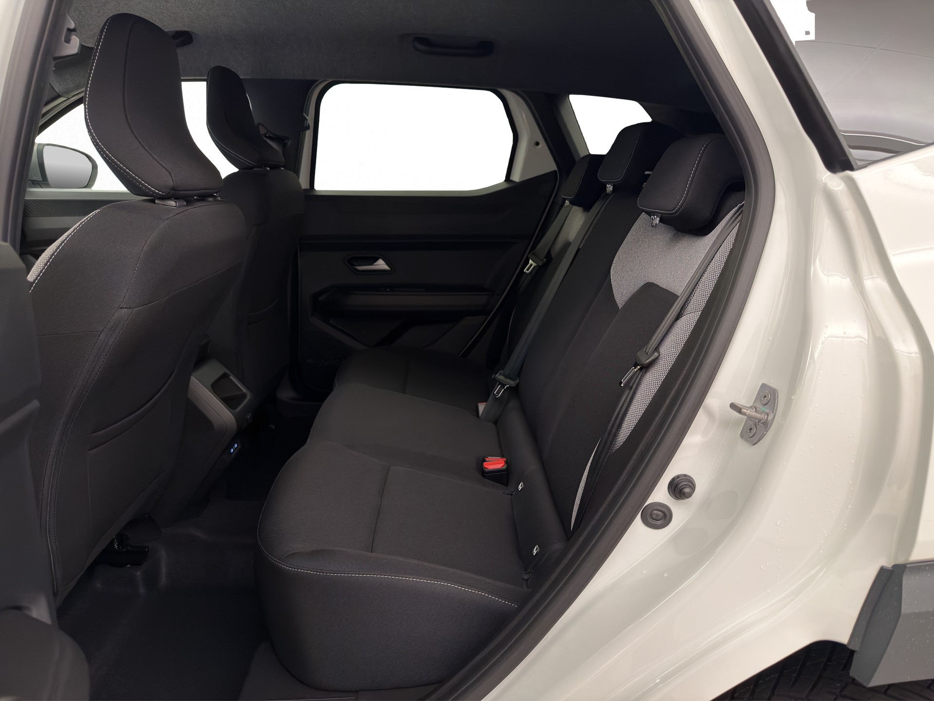 DACIA Duster 1.2 Hybrid Journey 4WD-image-12