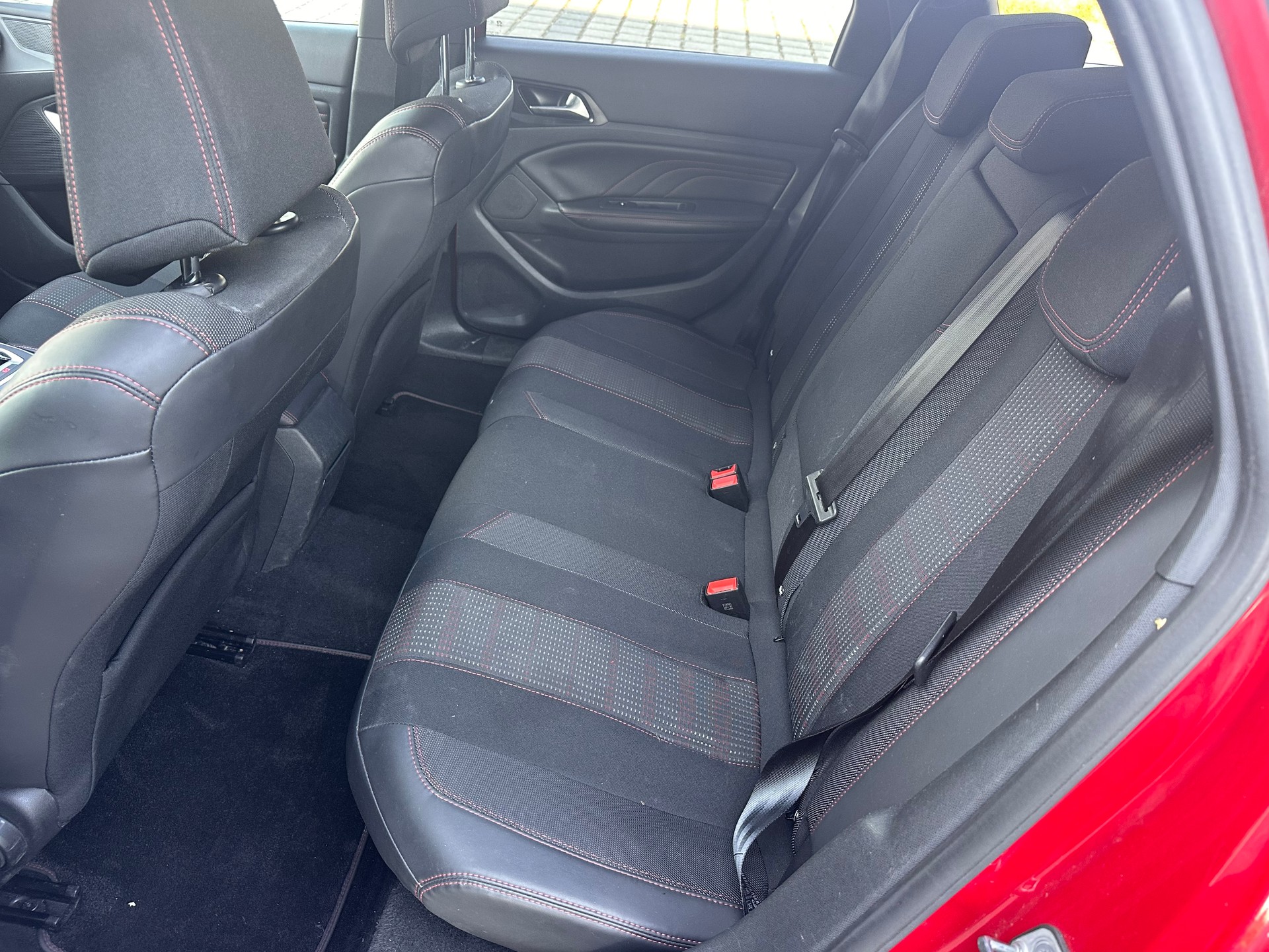 PEUGEOT 308 SW 1.2 THP GT Line Automatic-image-14