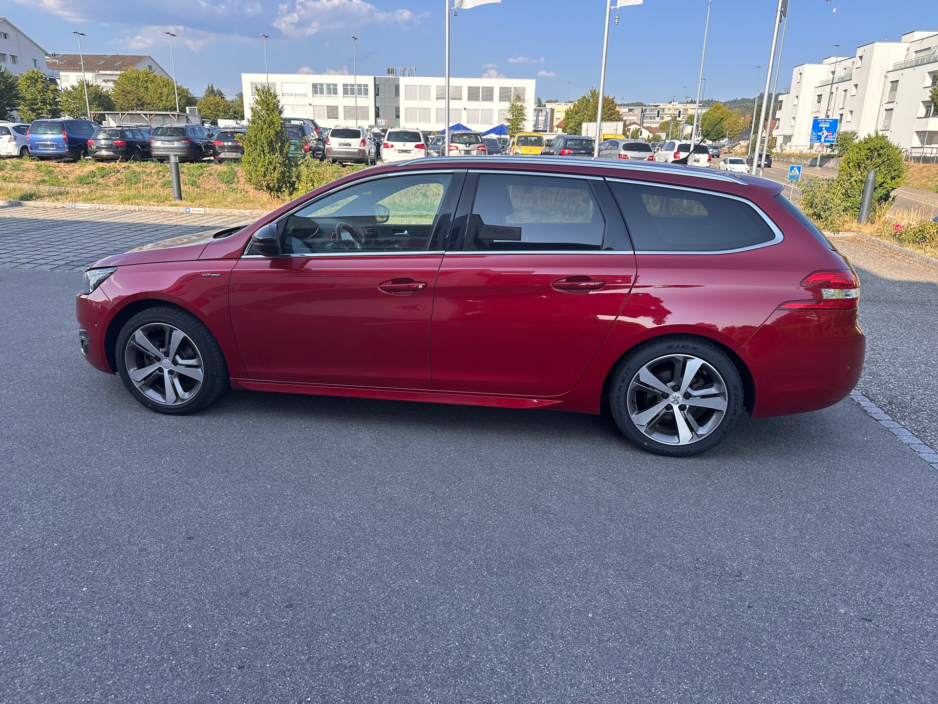 PEUGEOT 308 SW 1.2 THP GT Line Automatic-image-6