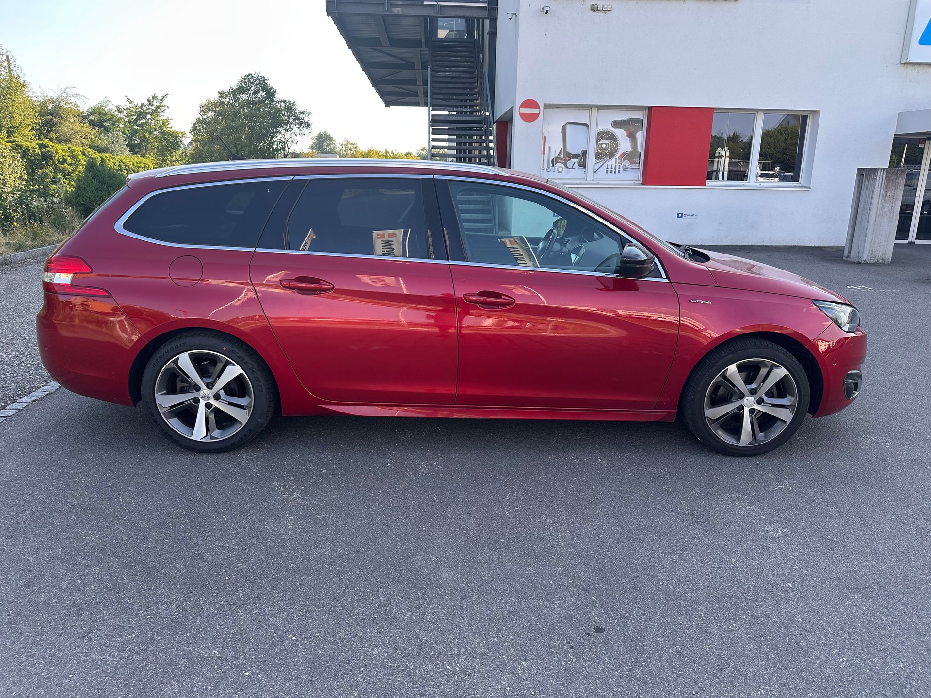 PEUGEOT 308 SW 1.2 THP GT Line Automatic-image-7