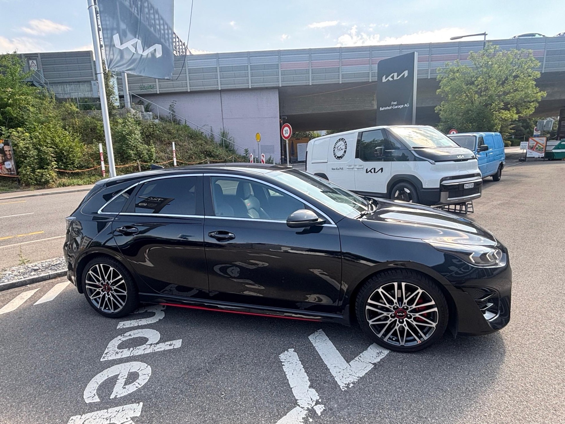 KIA Ceed 1.6 T-GDi GT-image-3