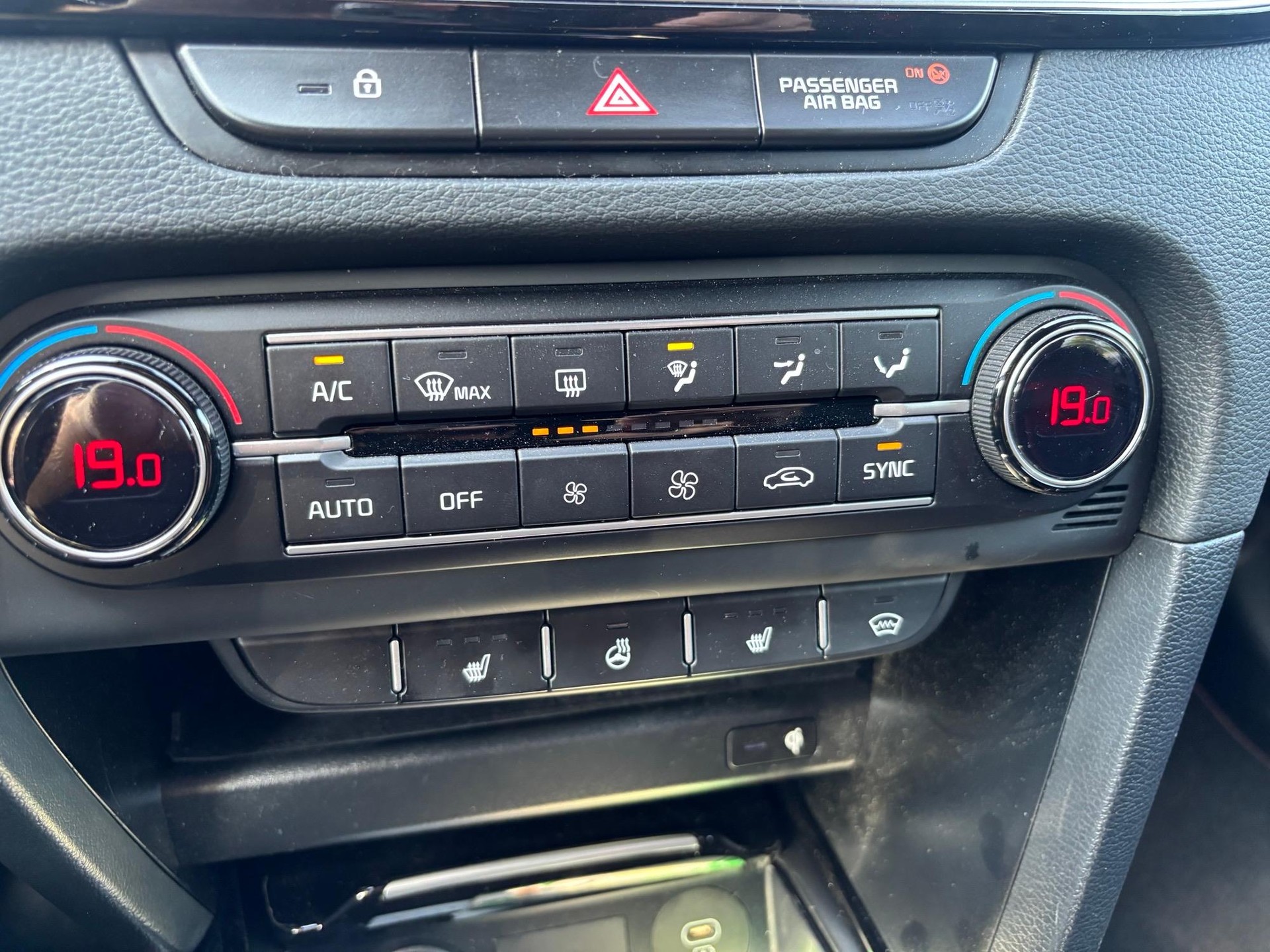 KIA Ceed 1.6 T-GDi GT-image-9