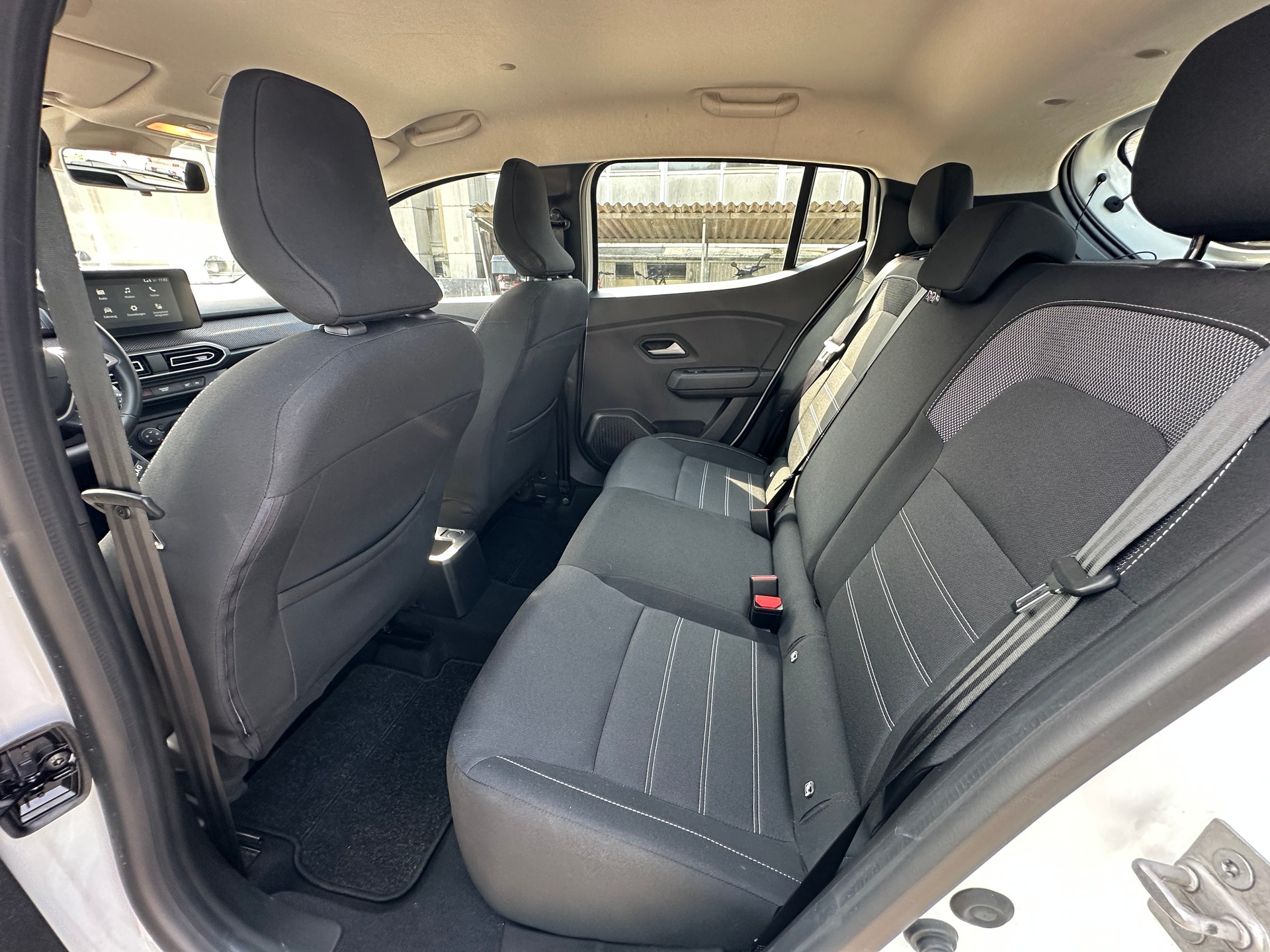 DACIA 1.0 TCe Expression-image-13