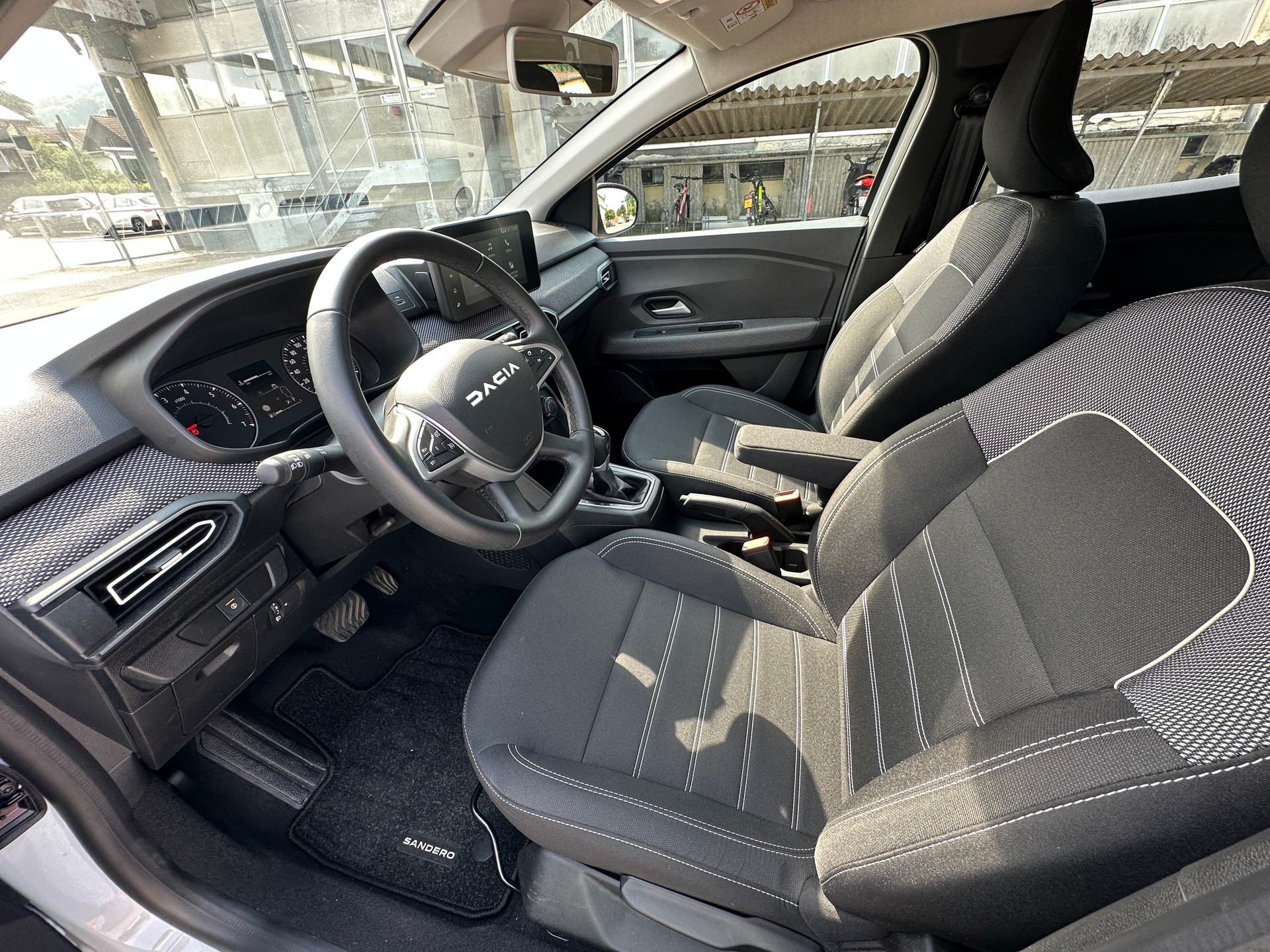 DACIA 1.0 TCe Expression-image-11