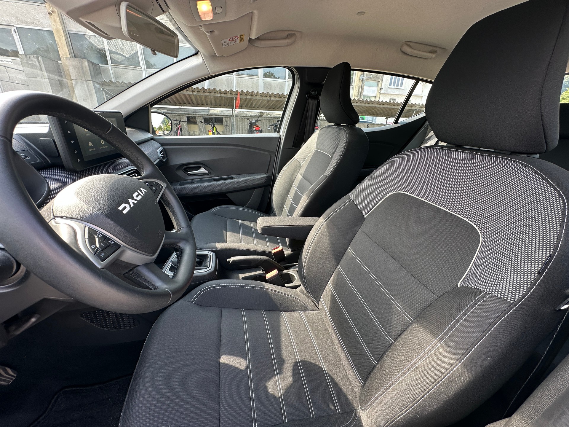 DACIA 1.0 TCe Expression-image-12