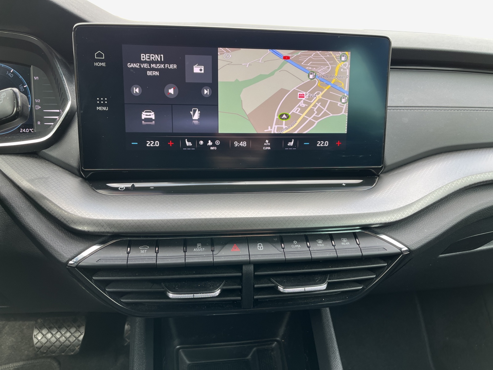 SKODA Octavia Combi 2.0 TDI DSG Ambition-image-10