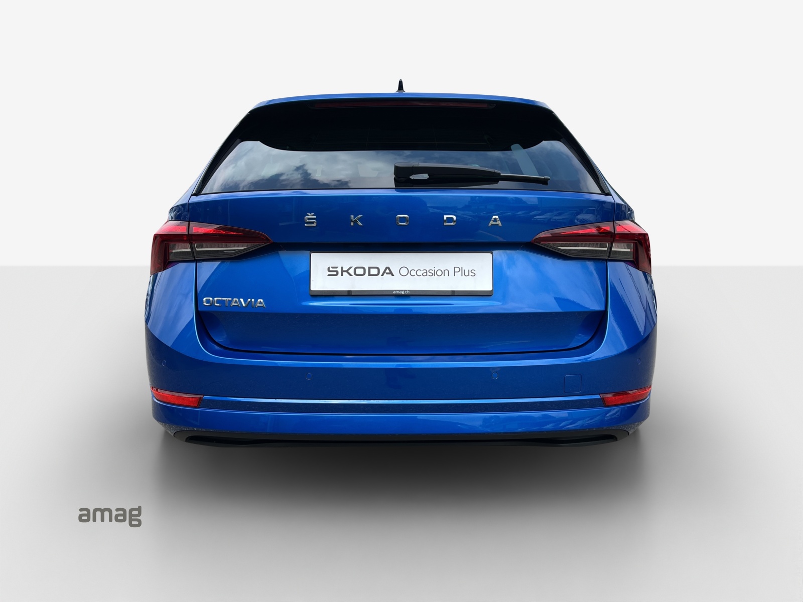 SKODA Octavia Combi 2.0 TDI DSG Ambition-image-3