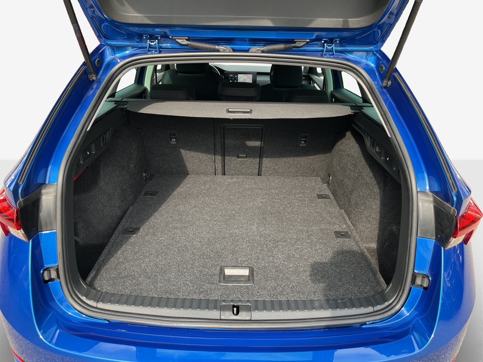 SKODA Octavia Combi 2.0 TDI DSG Ambition-image-12