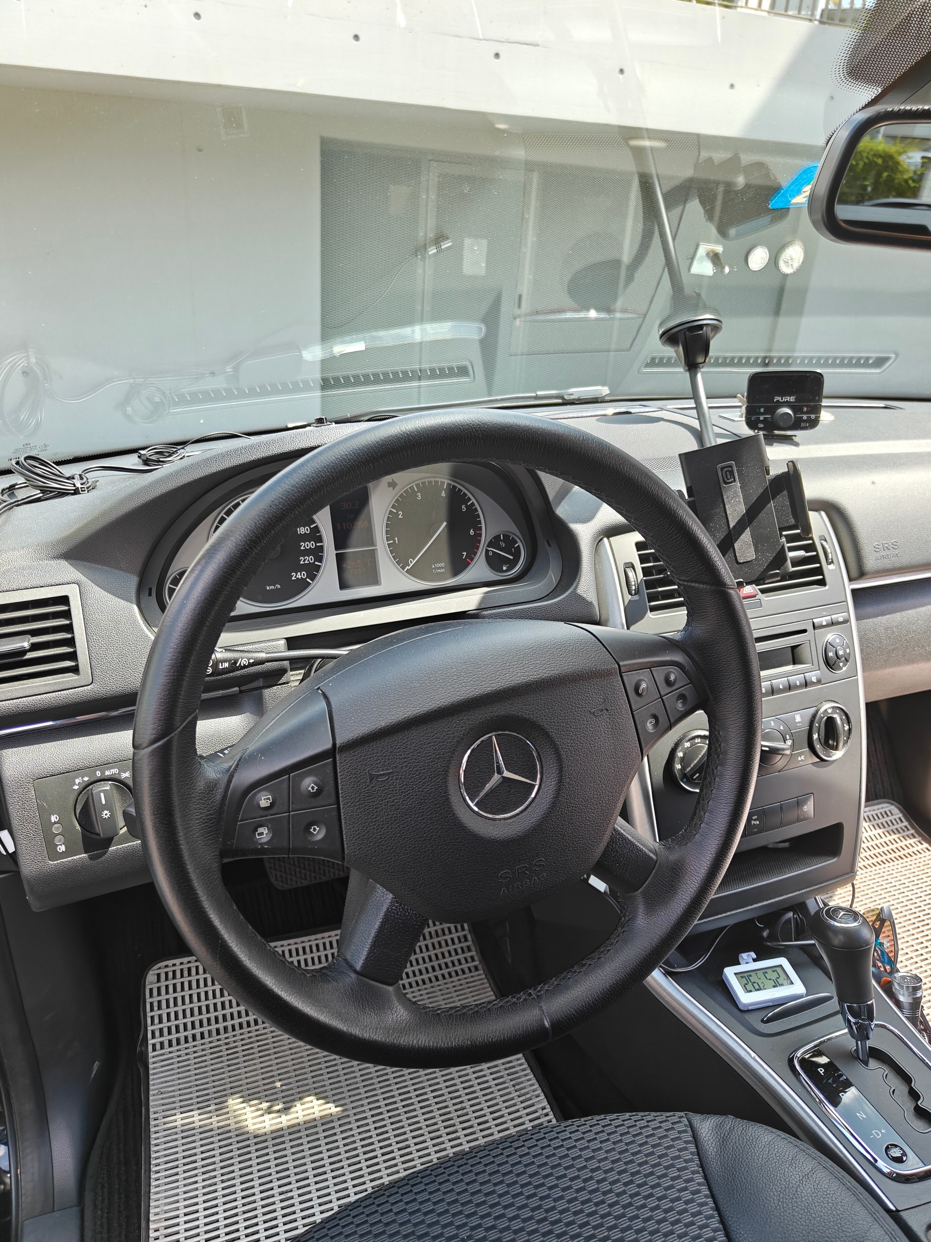 MERCEDES-BENZ Eco-image-2