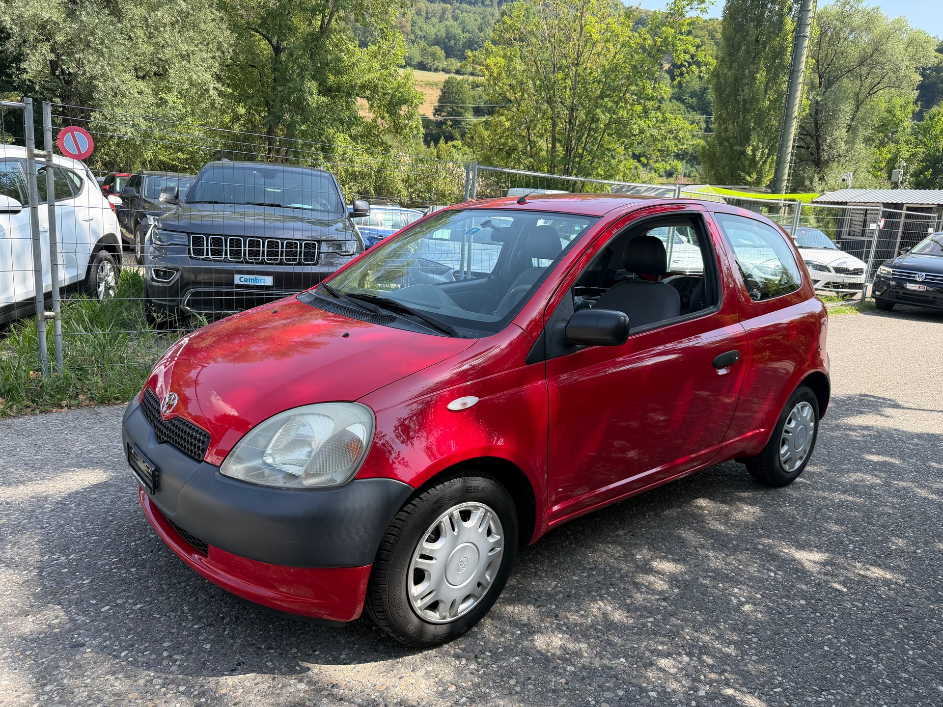 TOYOTA Yaris 1.0-image-2